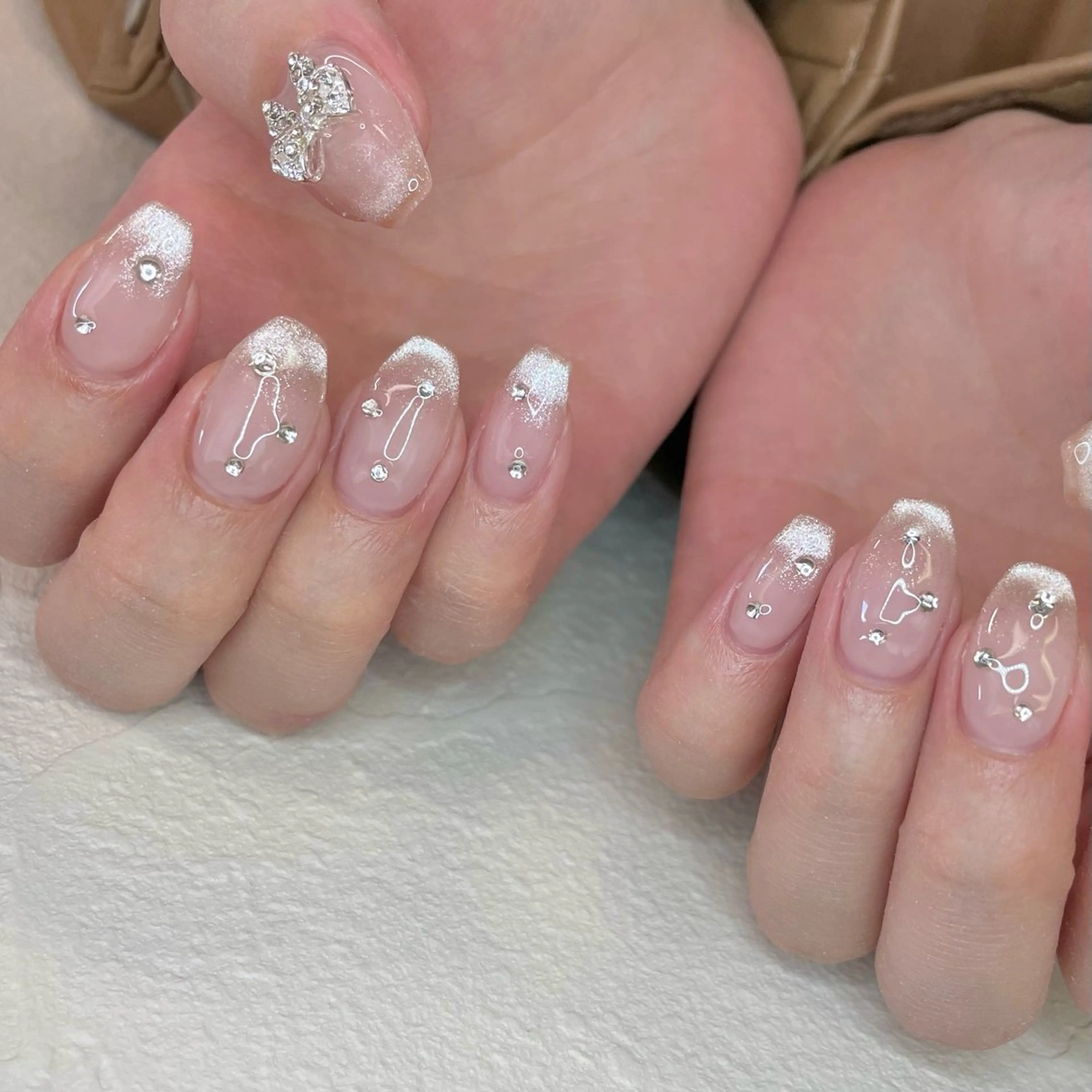 ネイル b'6 by Stir所属・b'6 SAKINAのネイルデザイン