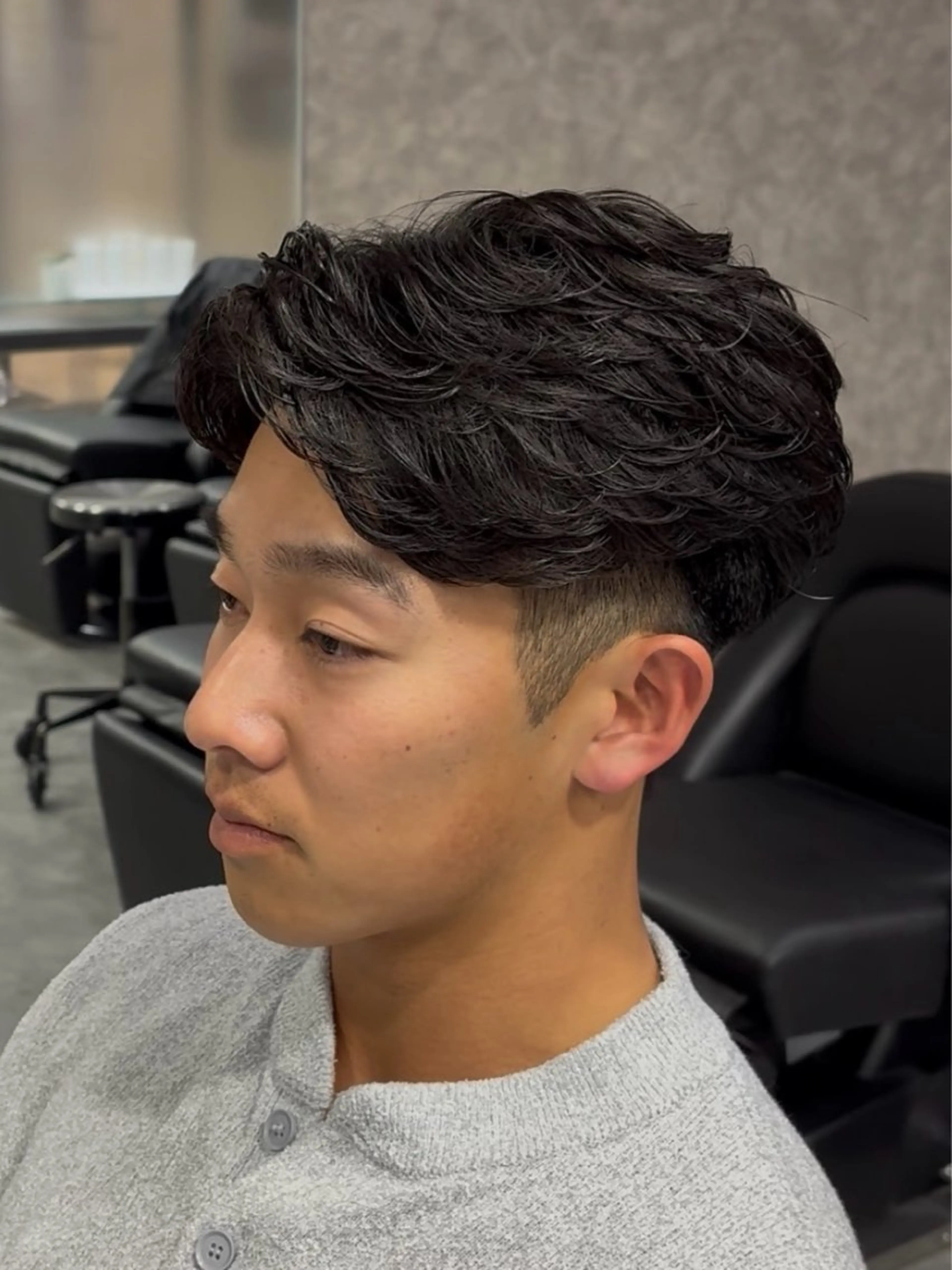 メンズ センターパート フェザーパーマ メンズパーマ Hair Salon LUCEY所属・メンズカット/パー マ/川越/成田最のヘアスタイル