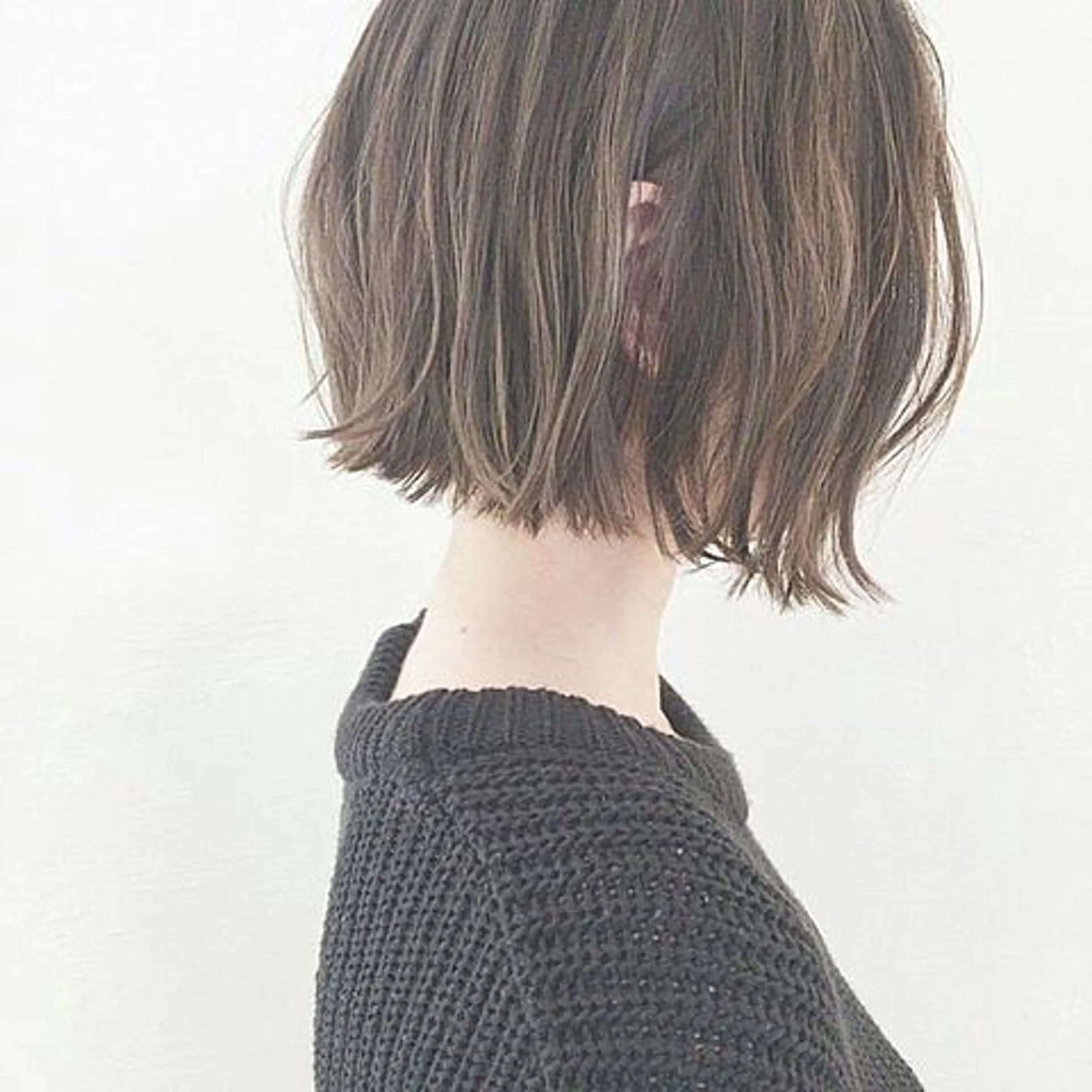 ショート 友田 千栄のヘアスタイル