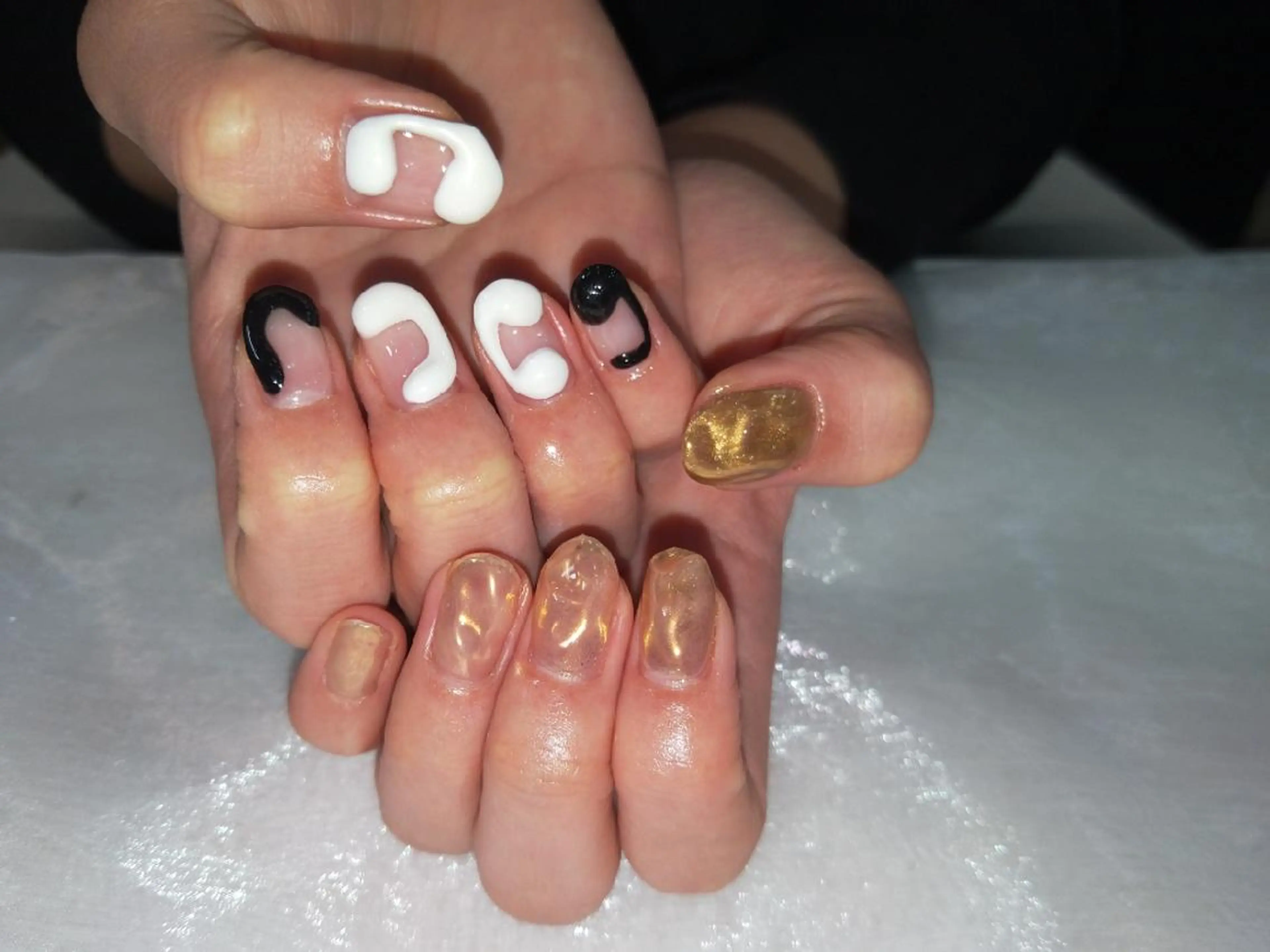 ネイル ハンドネイル ハンドケア R'well所属・はばすみれ🎀ﾈｲﾙ 光ﾌｪｲｼｬﾙ ﾍｱのネイルデザイン