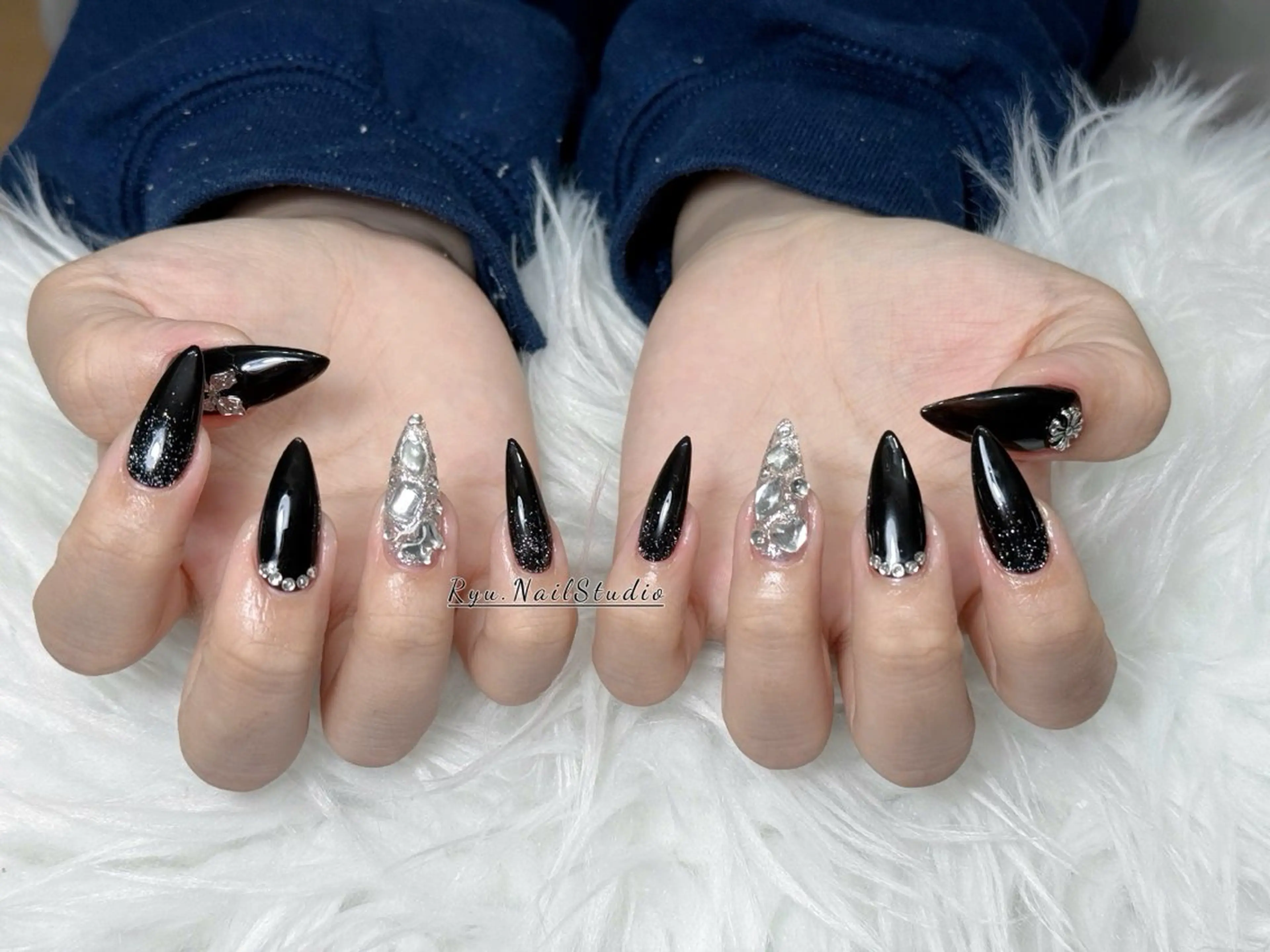 ネイル アートネイル ジェルネイル マグネットネイル ニュアンスネイル シンプルネイル ハンドネイル Ryunail所属・Ryu Nail NekoChanのネイルデザイン