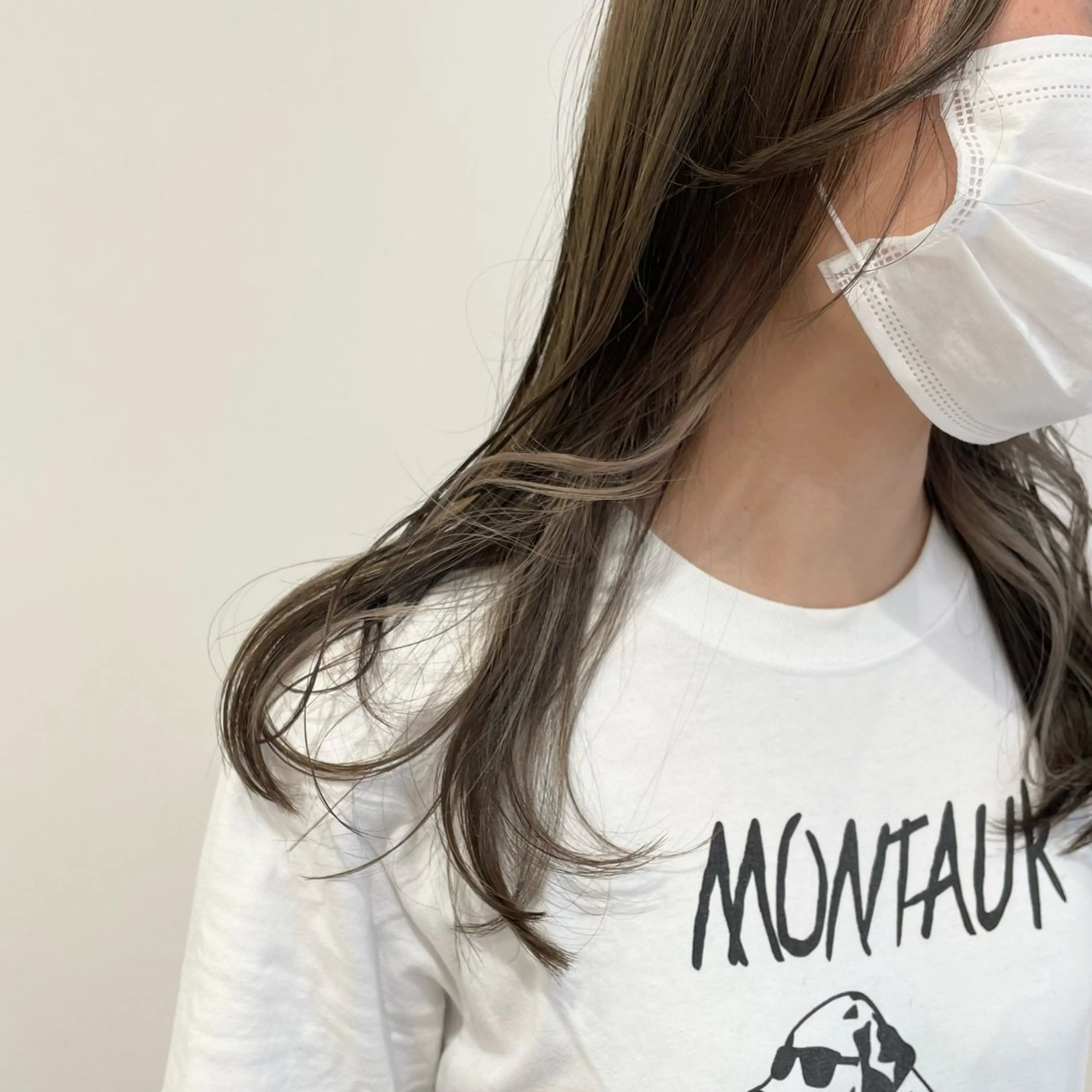 ロング カラー ベージュカラー 透明感カラー イヤリングカラー インナーカラー ミルクティーベージュ 堀江将太朗/恵比寿/ メンズカットのヘアスタイル