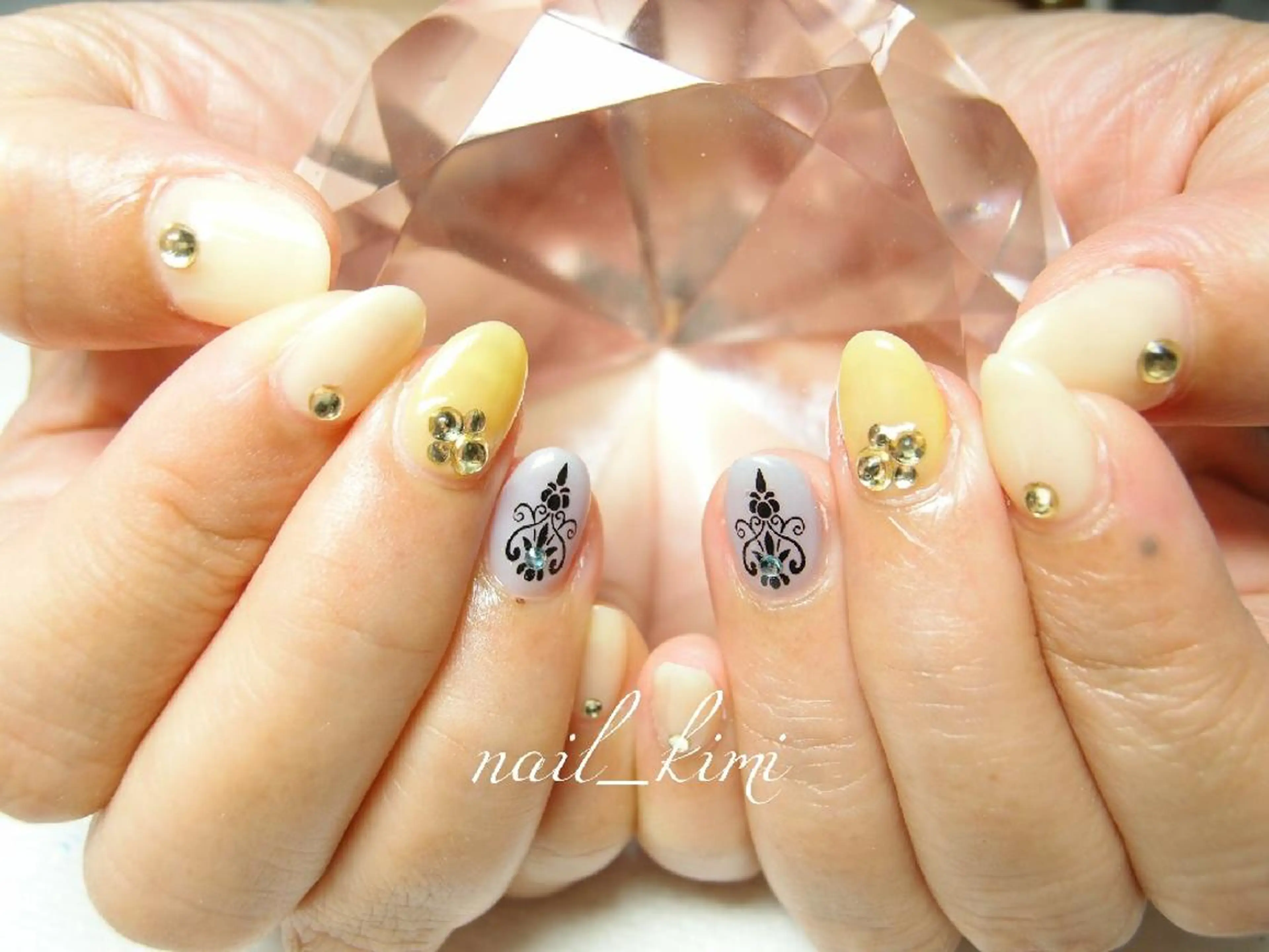 ネイル アートネイル ストーンネイル ConneQt所属・ETHOSENSE. kimikaのネイルデザイン