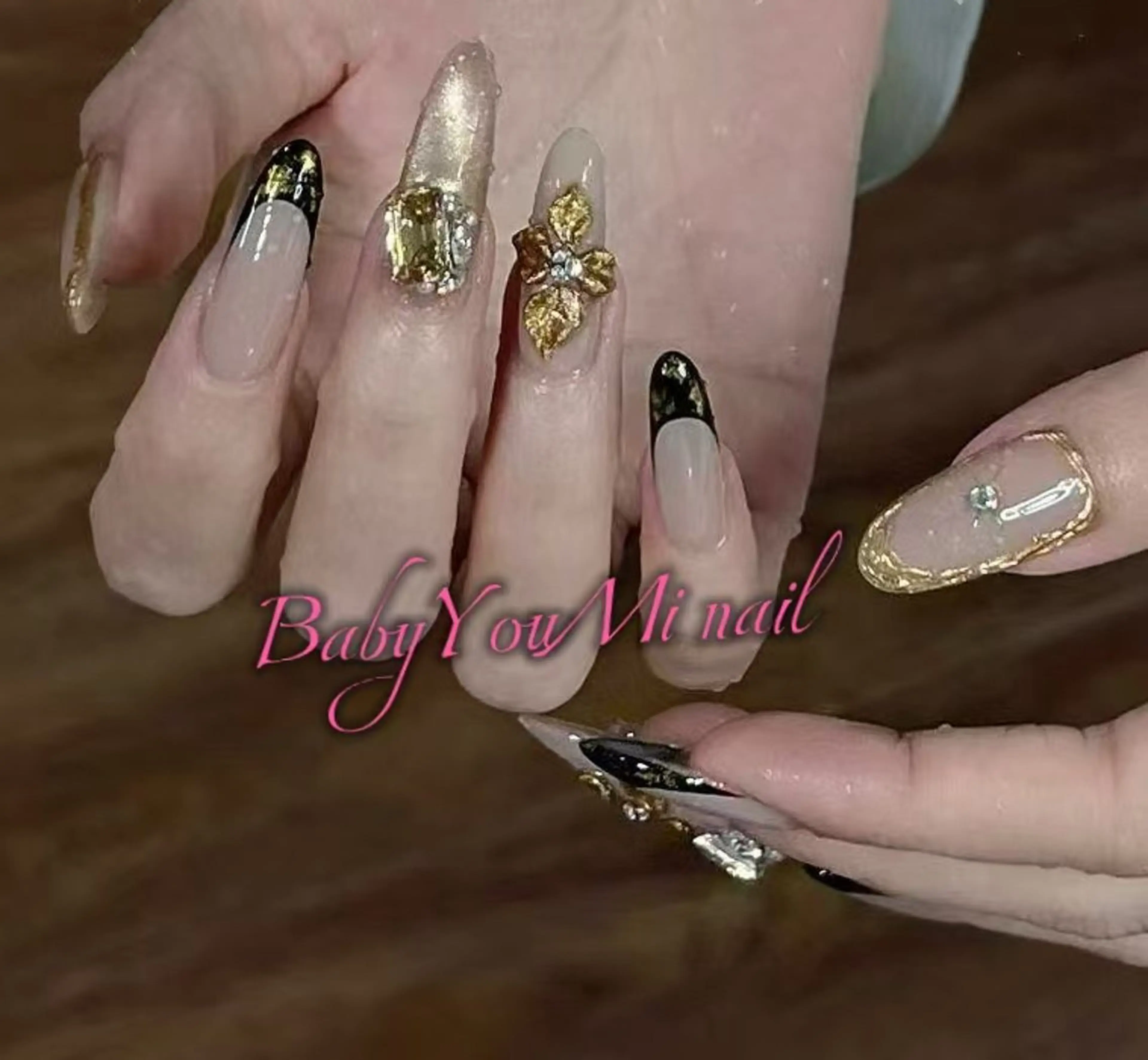 ネイル オーロラネイル フラワーネイル フットネイル フレンチネイル ジェルネイル ハンドネイル BabyYouMi ねねのネイルデザイン