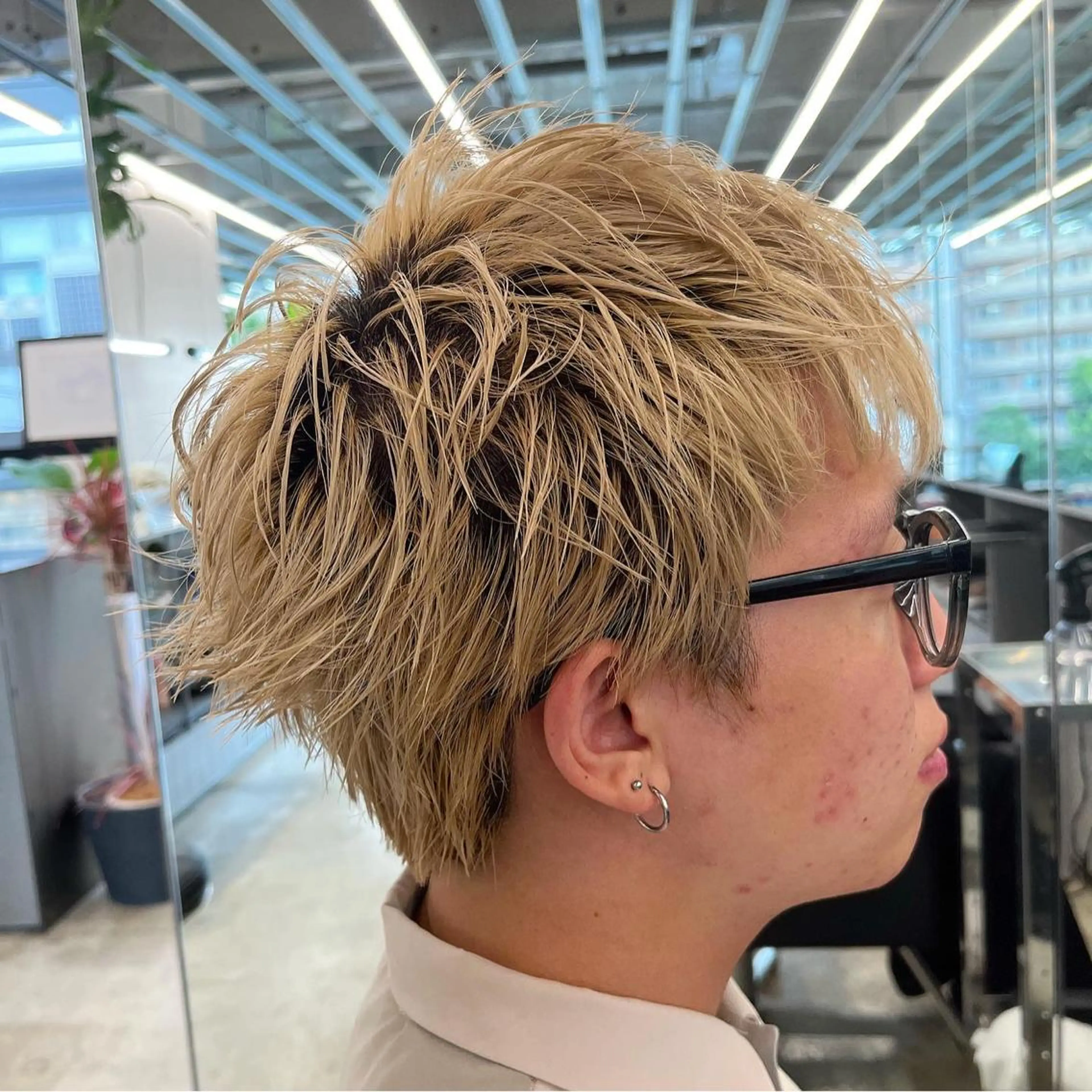 ショート メンズ カット ダブルカラー/ ケアブリーチ/クニトのヘアスタイル