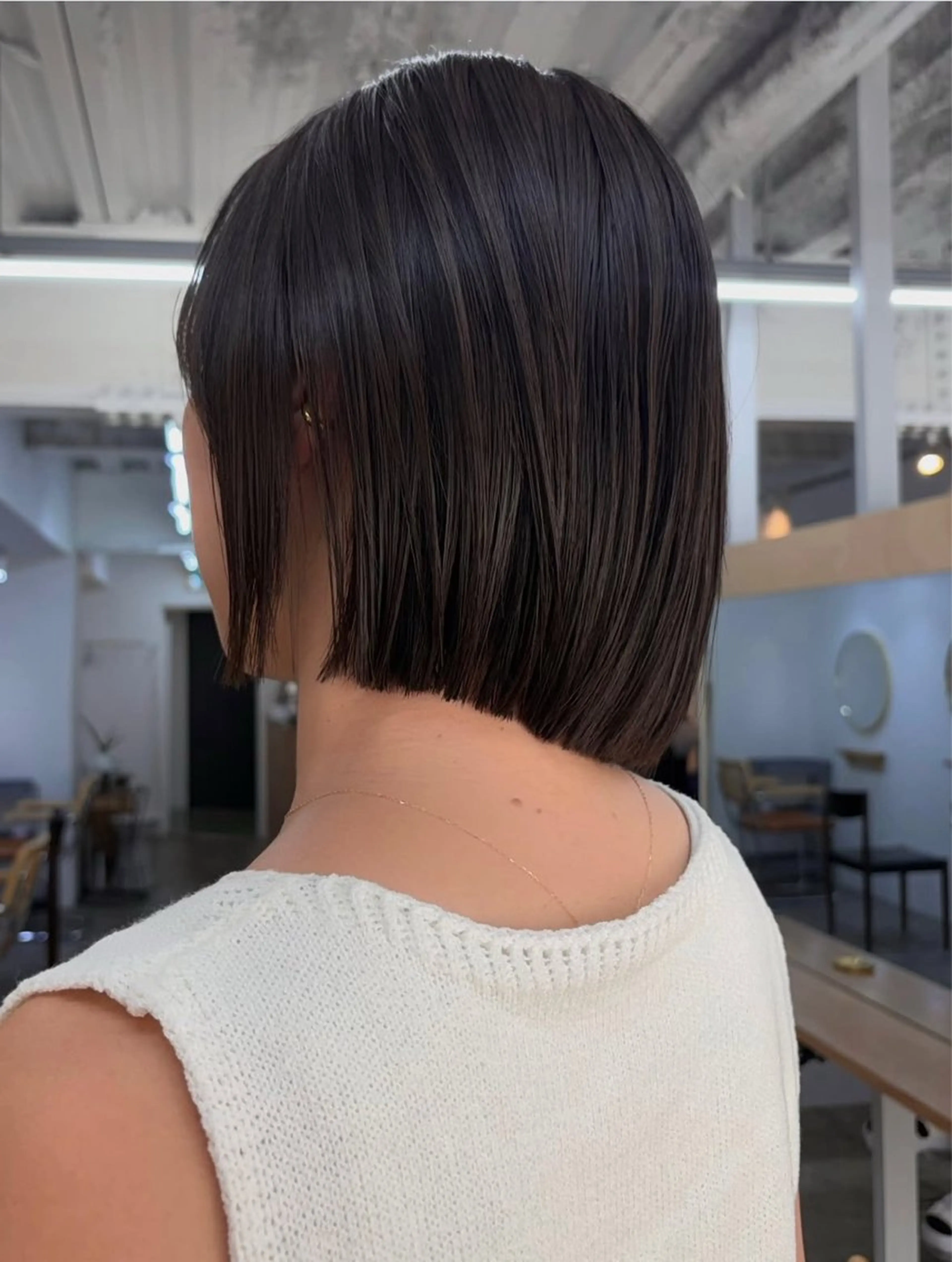 ミディアム 切りっぱなしボブ ボブ 髪質改善 似合わせカット 外ハネヘア カット ヘアカラー alu/心斎橋大阪 ボブ/ブリーチなしのヘアスタイル