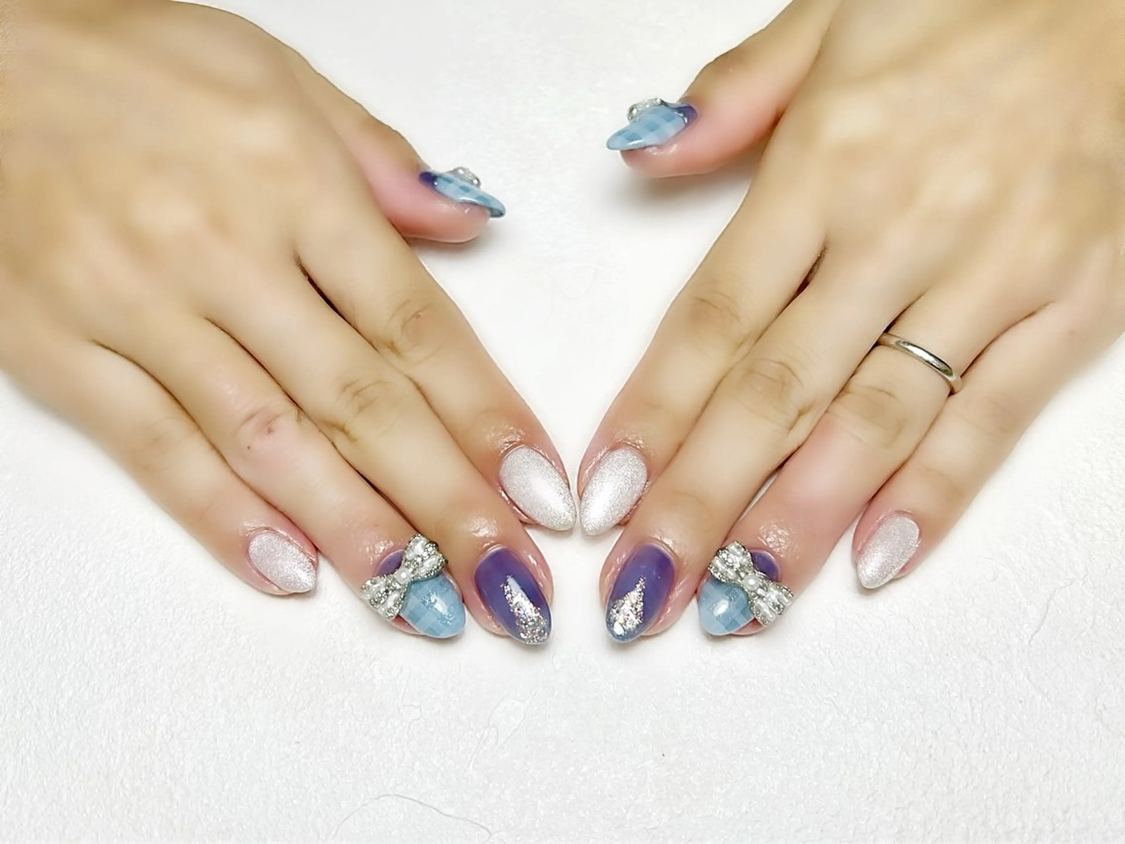 ネイル ブルー キラキラネイル マグネットネイル ミラーネイル 夏ネイル rouse nail RISATOのネイルデザイン