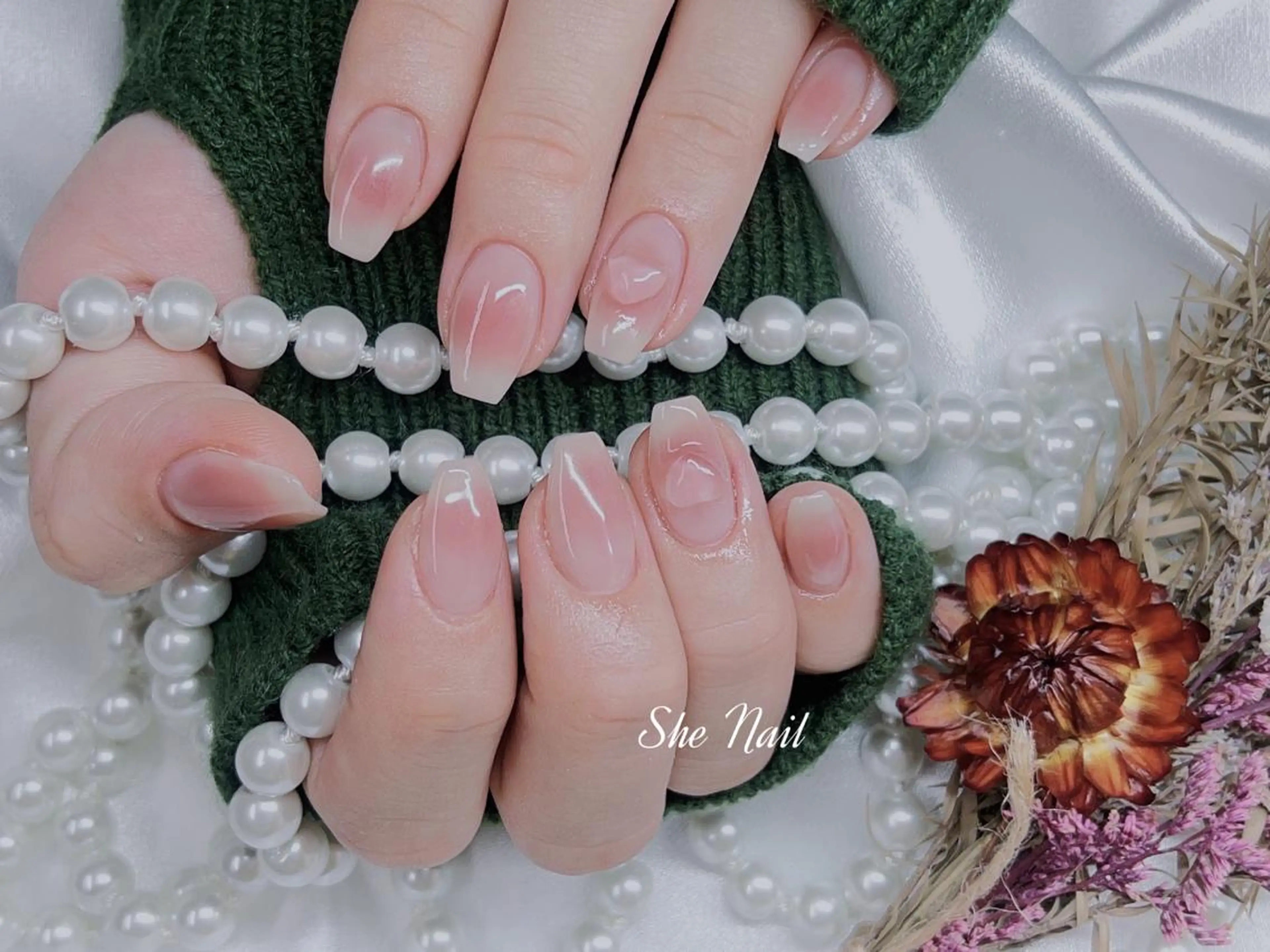 ネイル チークネイル 長さ出し ネイルチップ ワンホンネイル ハンドネイル She   Nail所属・ISA_ BELLAのネイルデザイン