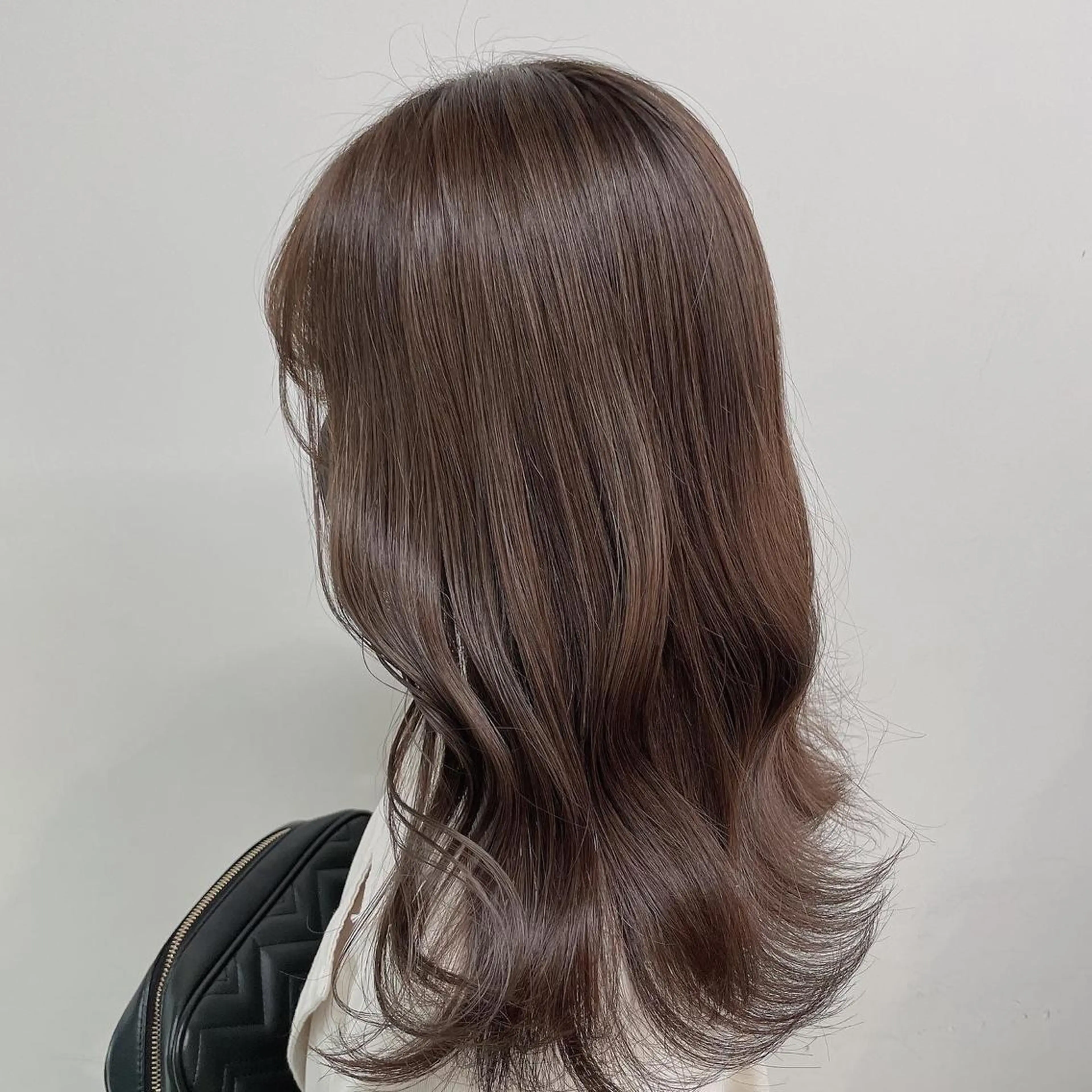 セミロング カラー ヘアカラー トリートメント 透明感・トレンドヘア 🫧SENDAI🫧のヘアスタイル