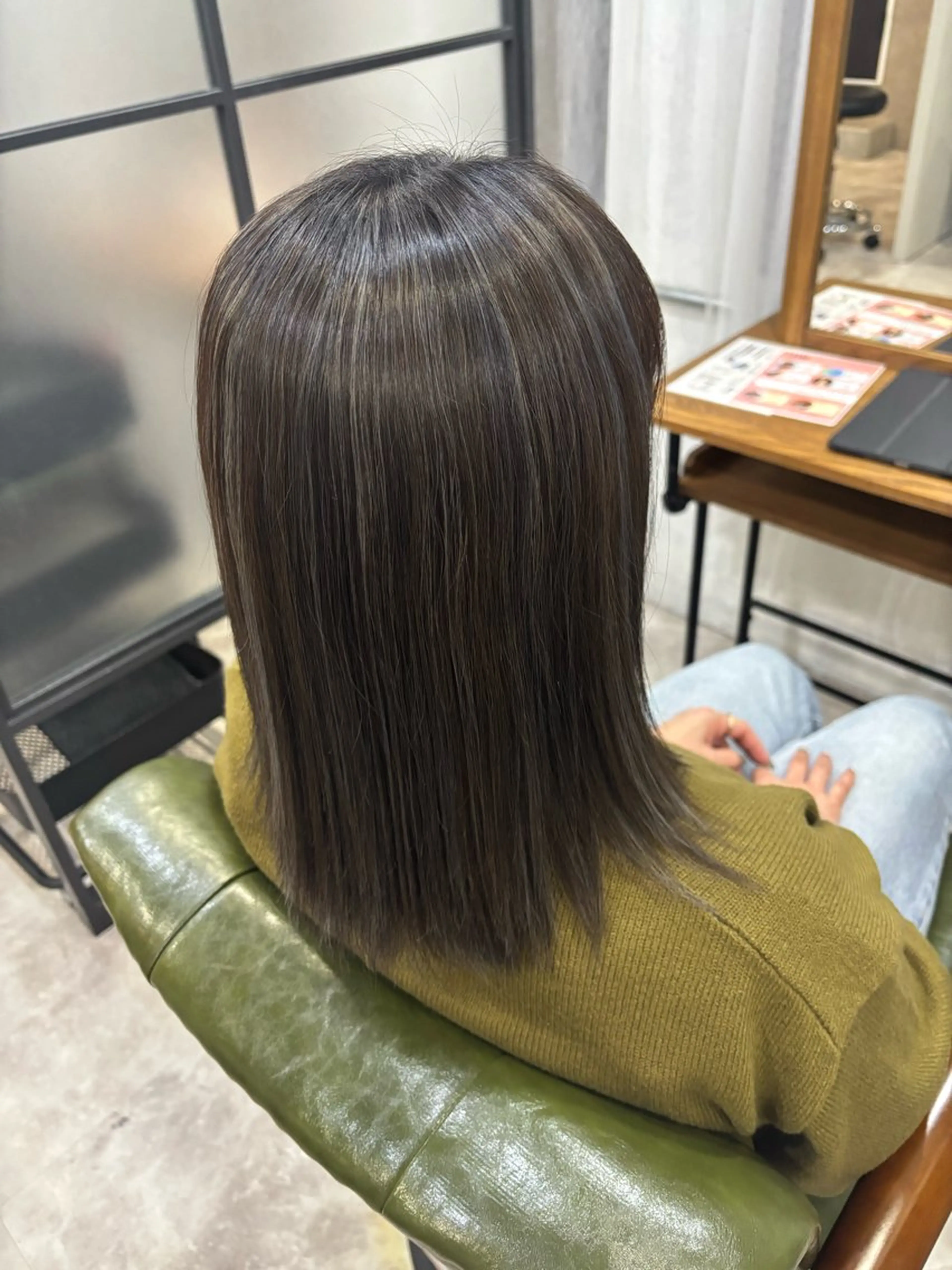 ミディアム ヘアカラー トリートメント LOARK HAIR 市川笑瑠のヘアスタイル