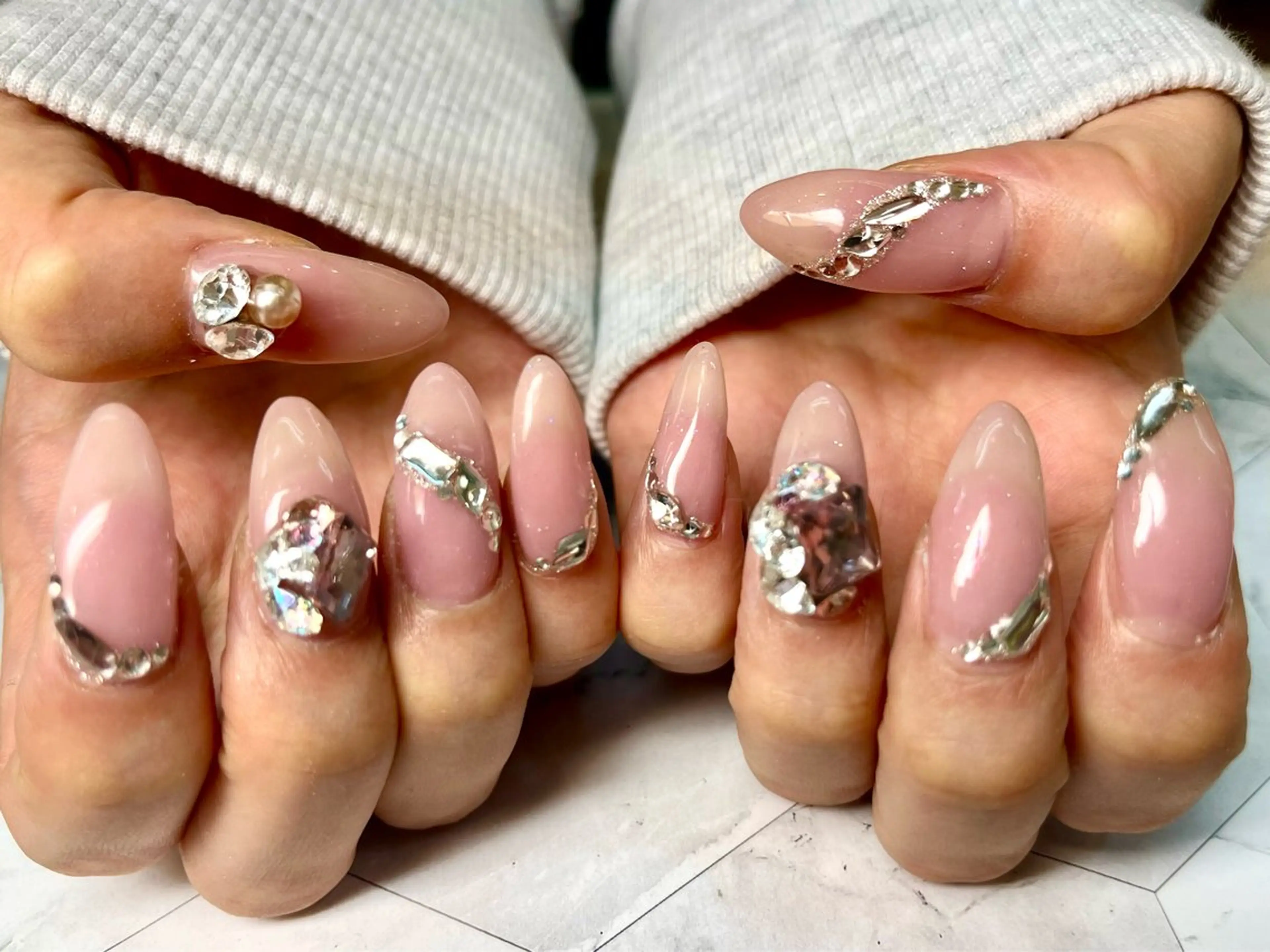 ネイル Queennail 北堀江megumiのネイルデザイン