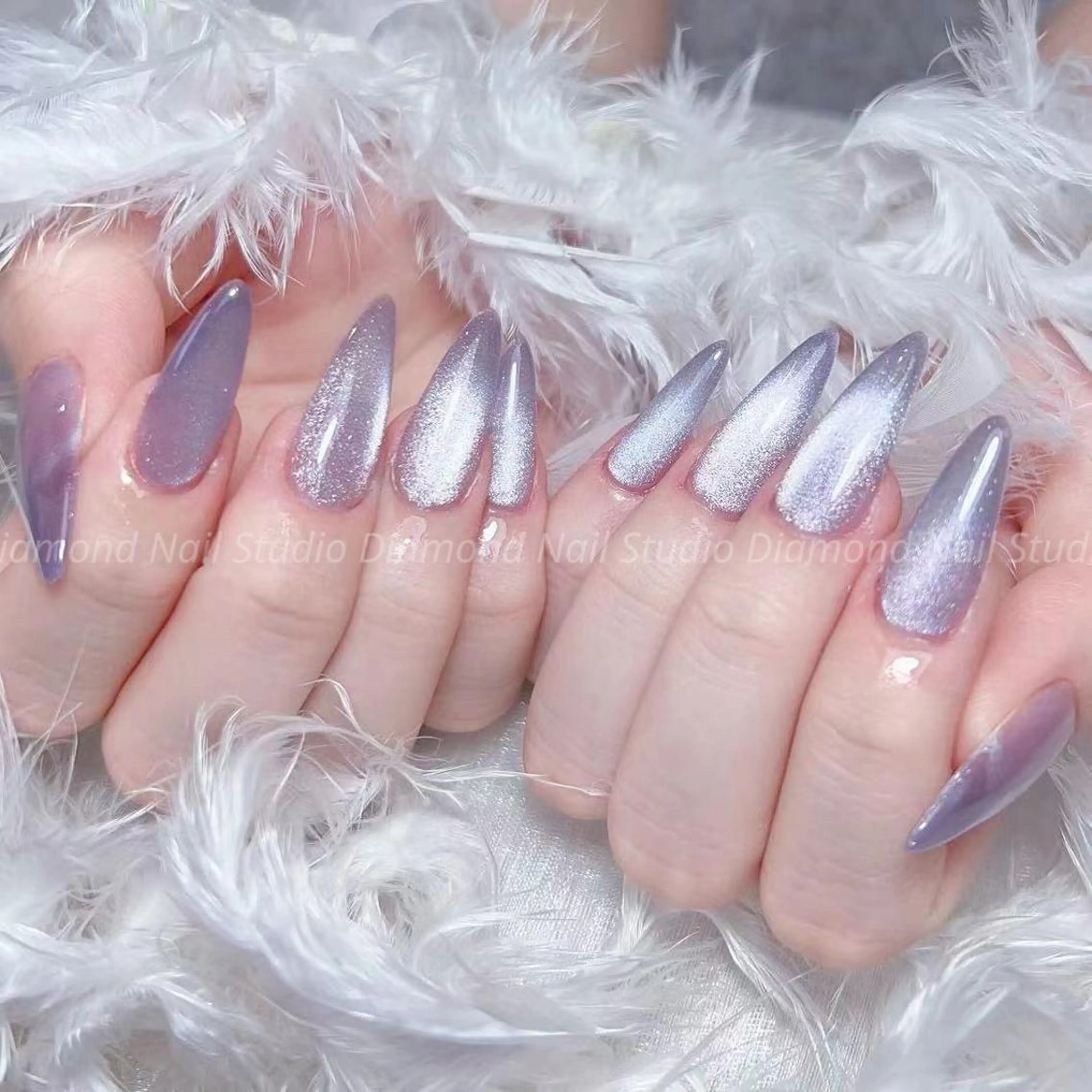 ネイル アートネイル オーロラネイル フラッシュネイル ガーリー キラキラネイル ハンドネイル DIAMOND 💅のネイルデザイン