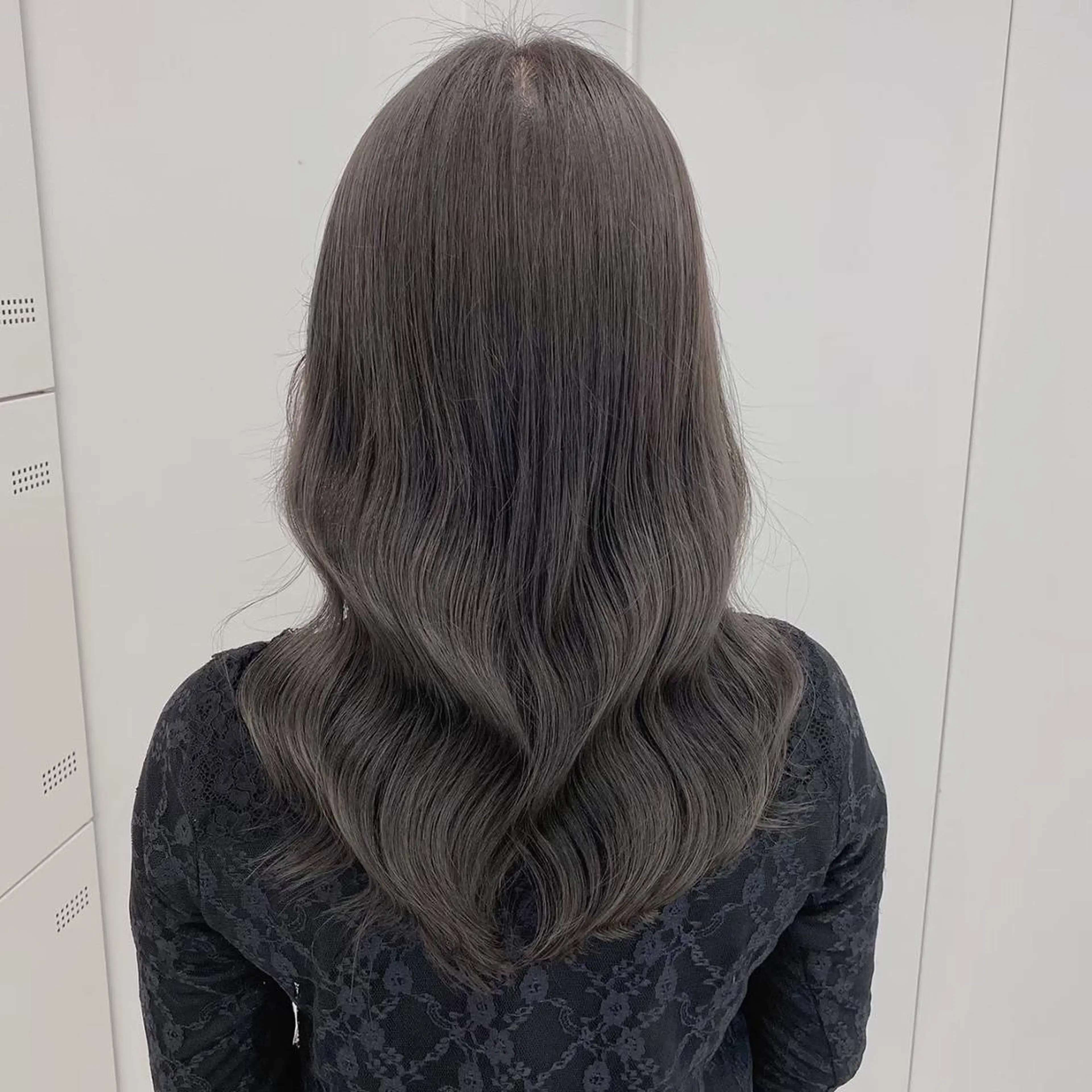 ロング カラー ヘアアレンジ ヘアカラー 透け上品ハイトーン 職人ゆうと🤍のヘアスタイル