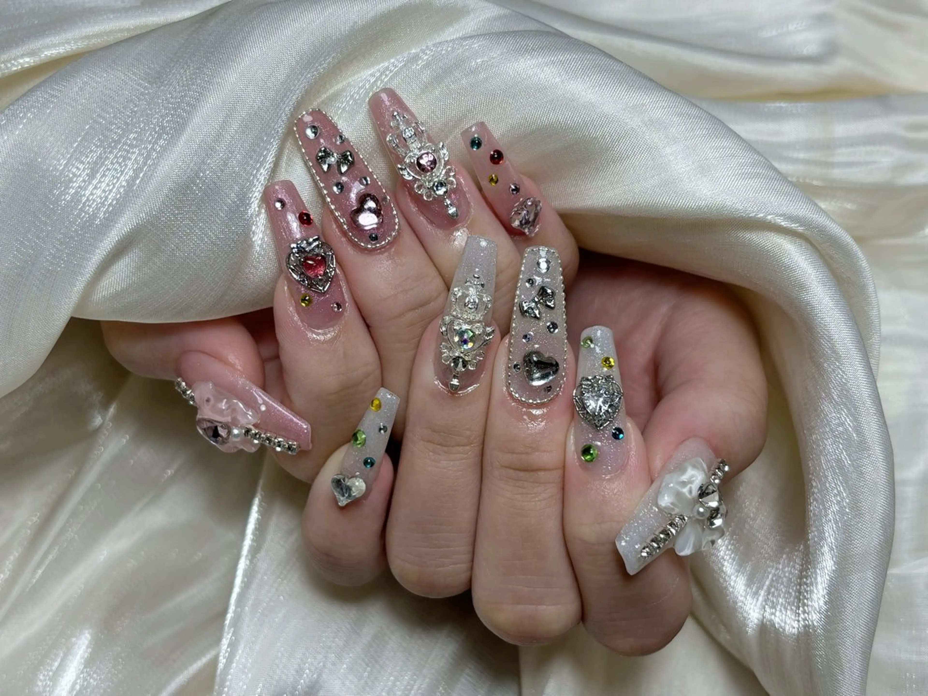 ネイル ハンドネイル 🎀Minmin Yi Yiのネイルデザイン