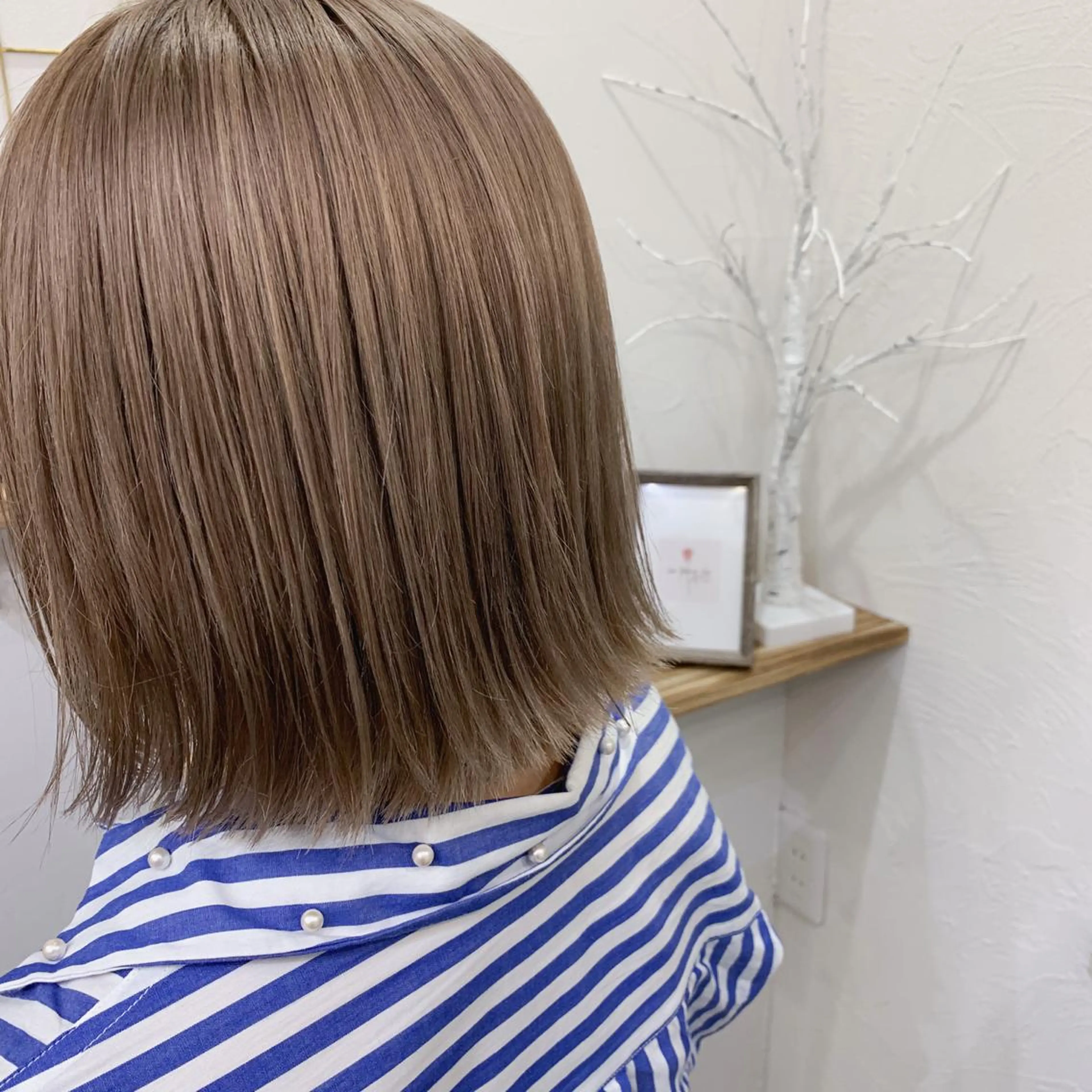 ショート カラー アディクシーカラー アクアカラー アッシュ バレイヤージュ ベージュカラー ヘアカラー トリートメント Lome'所属・✨ブリーチマスター✨ オクヤマヨウスケのヘアスタイル