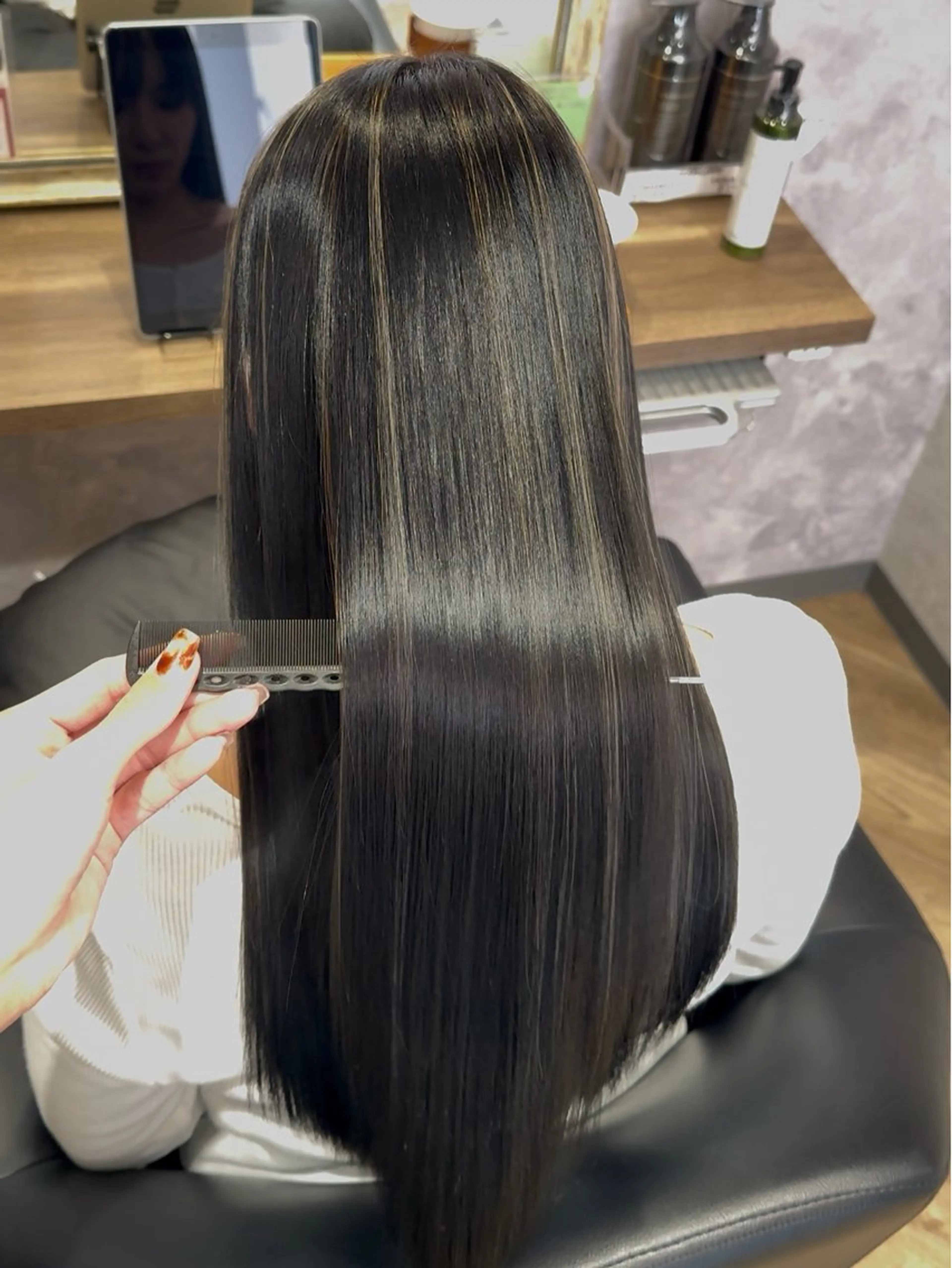 ロング 縮毛矯正 阪急箕面駅 ショートモデル募集のヘアスタイル