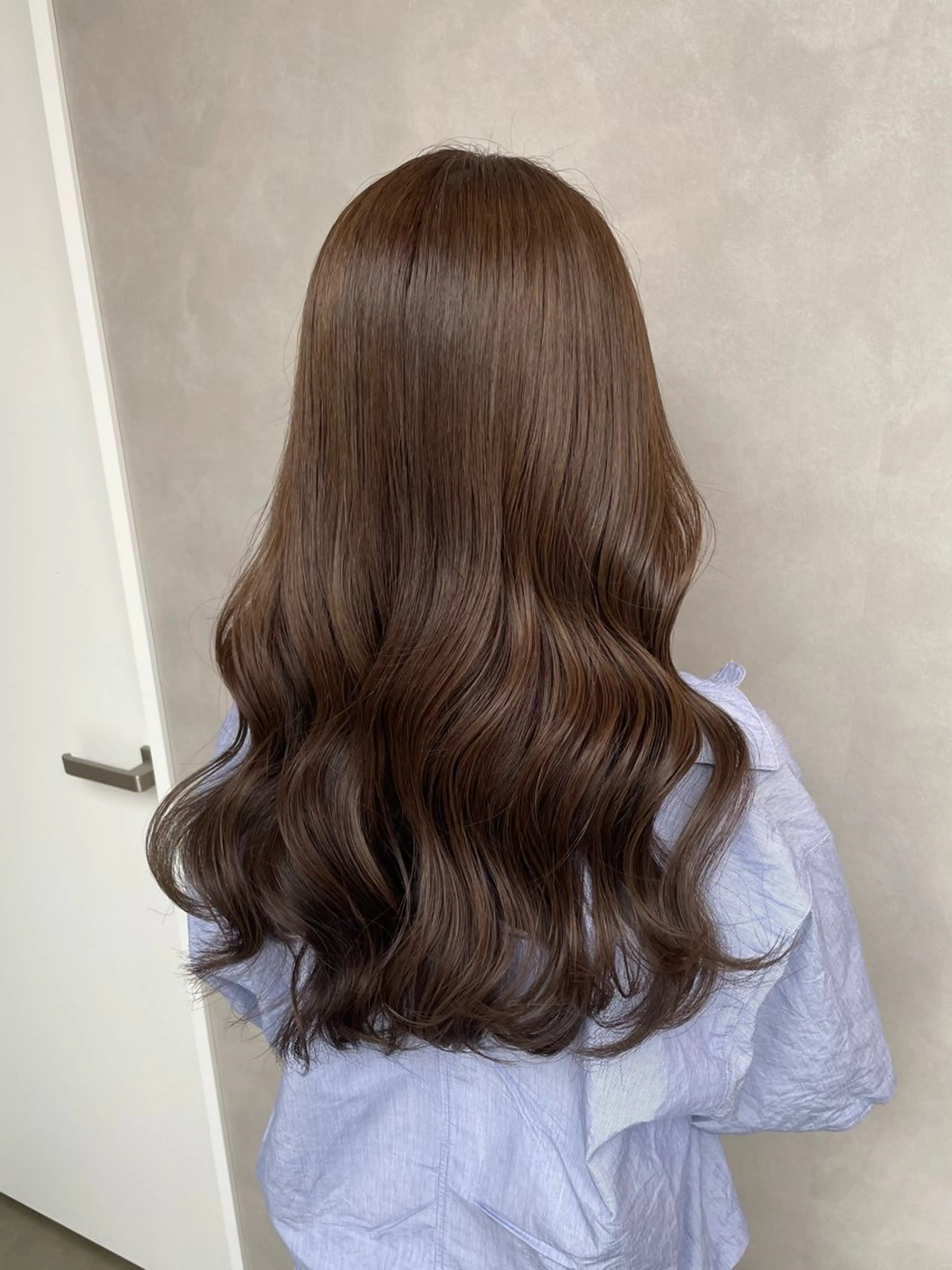 セミロング カラー ベージュカラー 🌿レイヤー赤み消し 🌿西村拓也のヘアスタイル