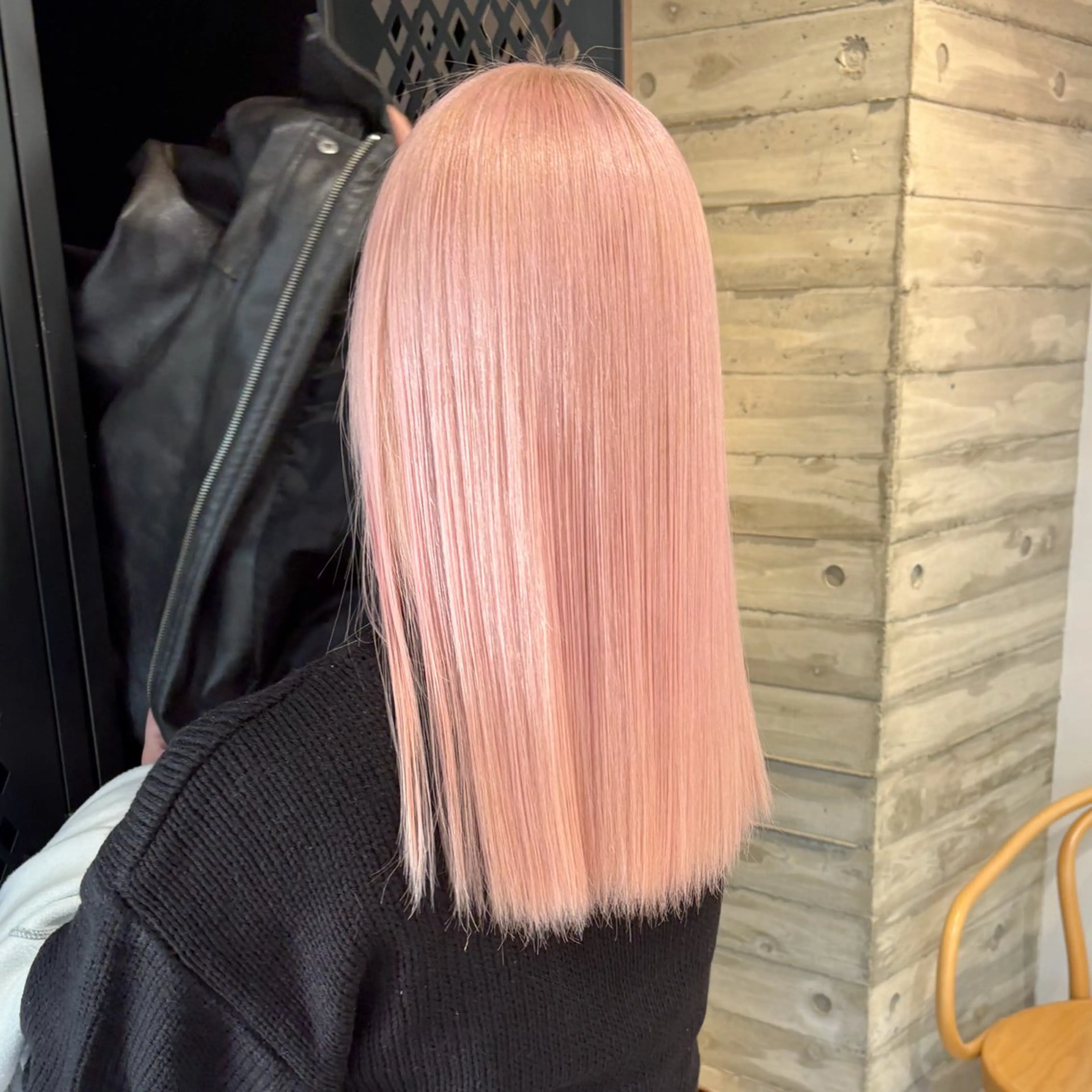 セミロング カット ヘアカラー 🚨ダメージ最小限ブ リーチ特化🚨ミユウのヘアスタイル