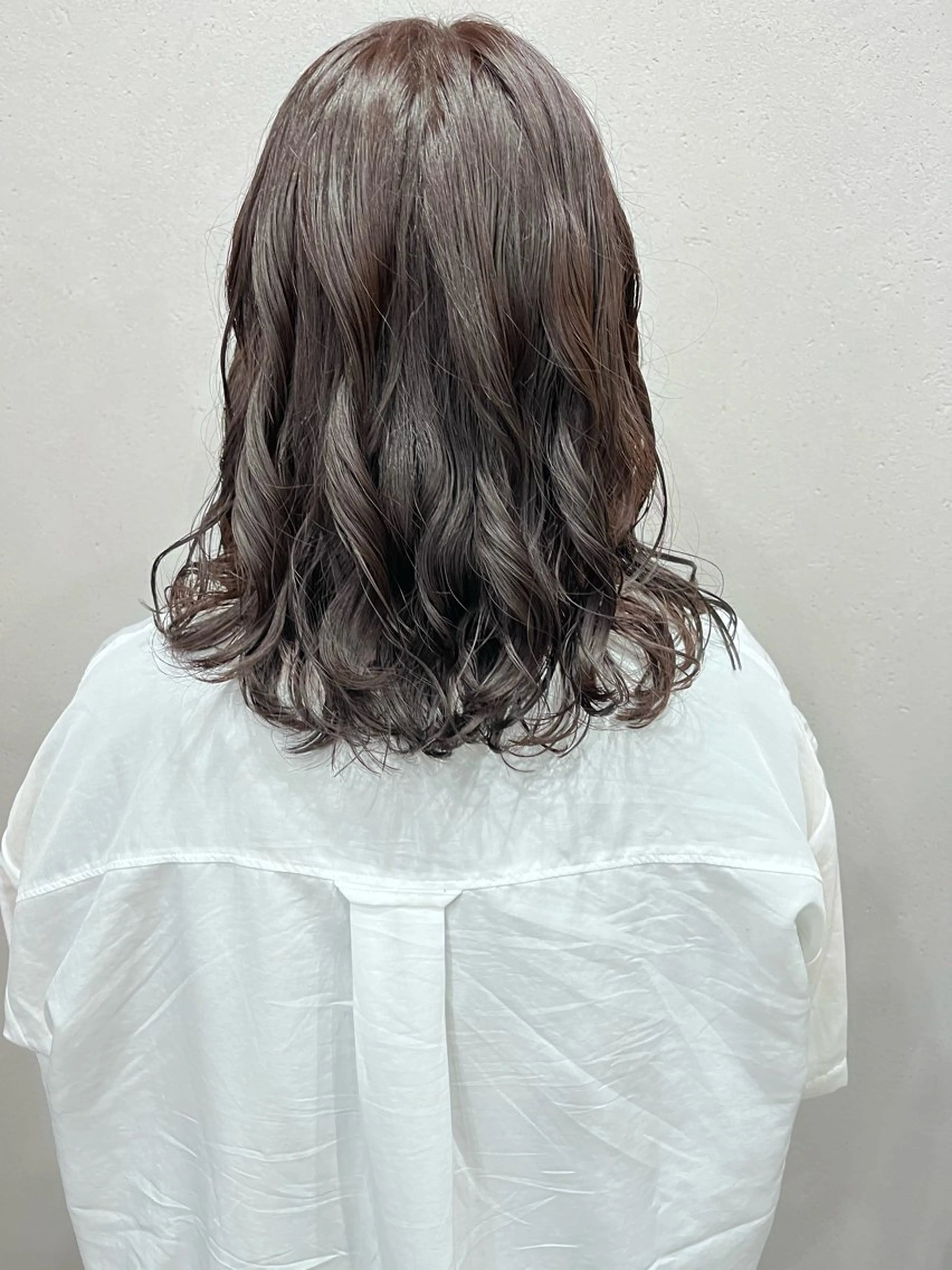 ミディアム パーマ ショートカット無料/ 小顔ショートのヘアスタイル