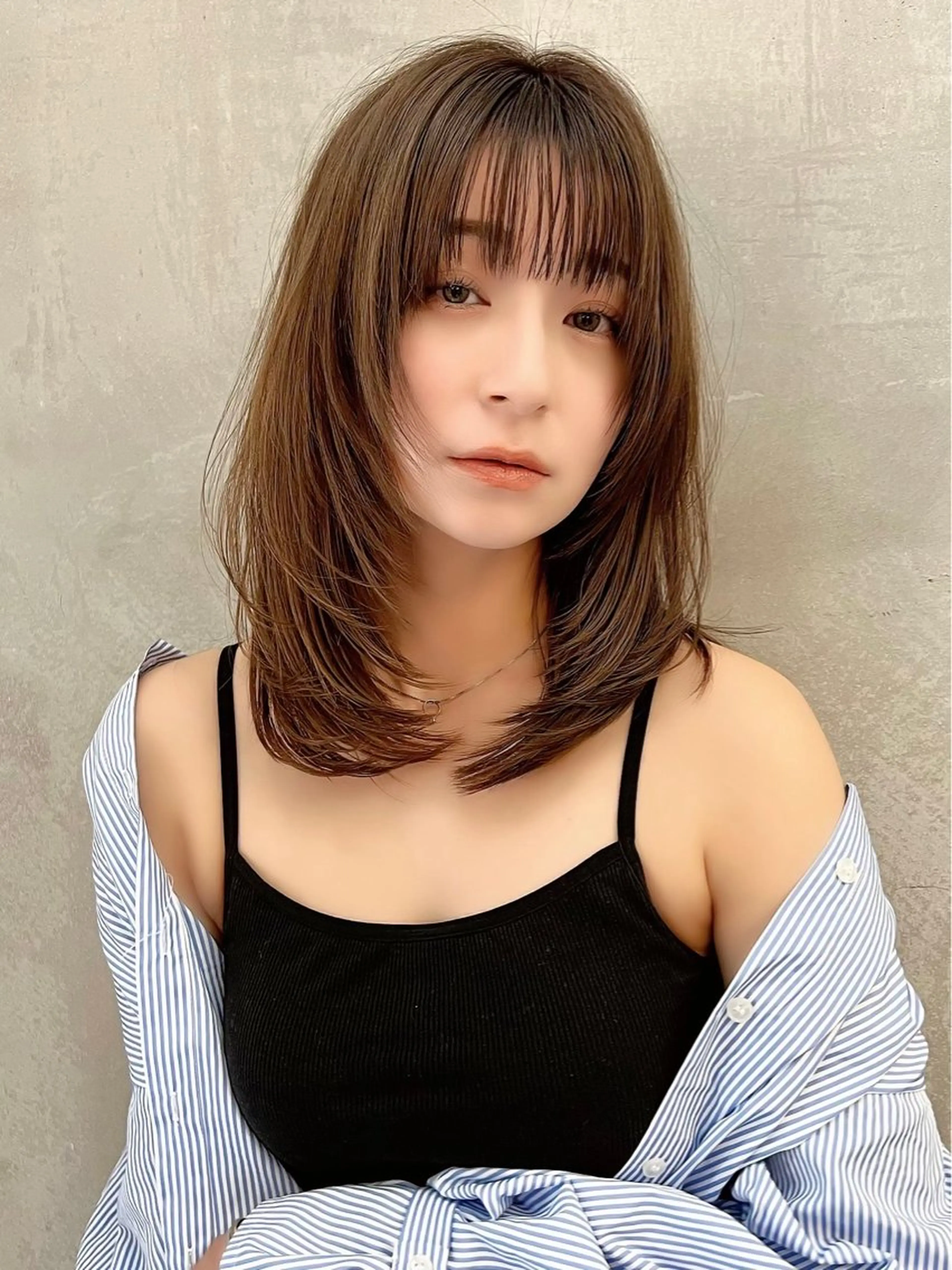 ミディアム カット ヘアカラー トリートメント レイヤーカット/艶カ ラー/chihiroのヘアスタイル