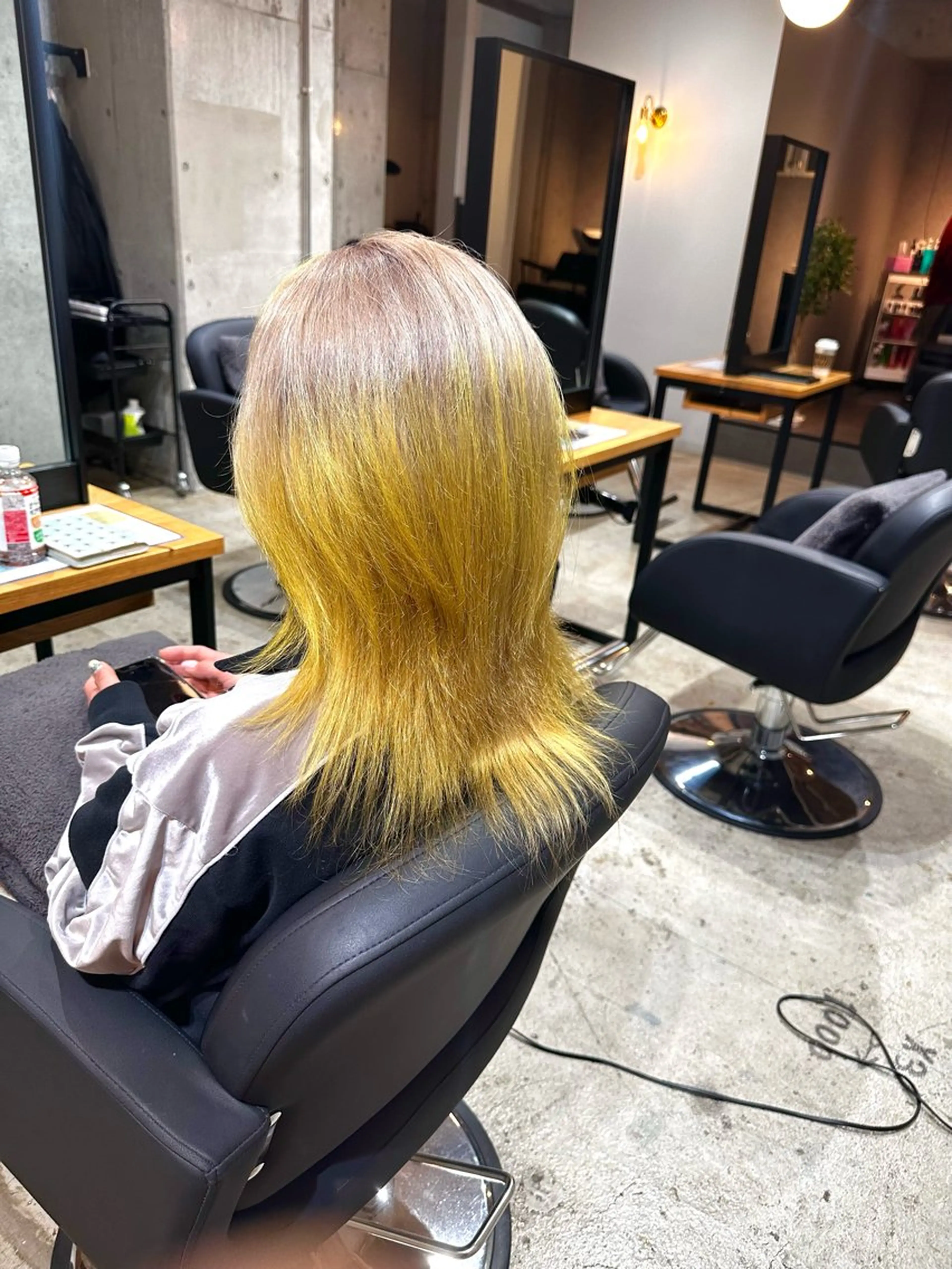 ミディアム カラー ヘアカラー トリートメント ✨髪質改善/ハイトー ン/艶髪高山のヘアスタイル