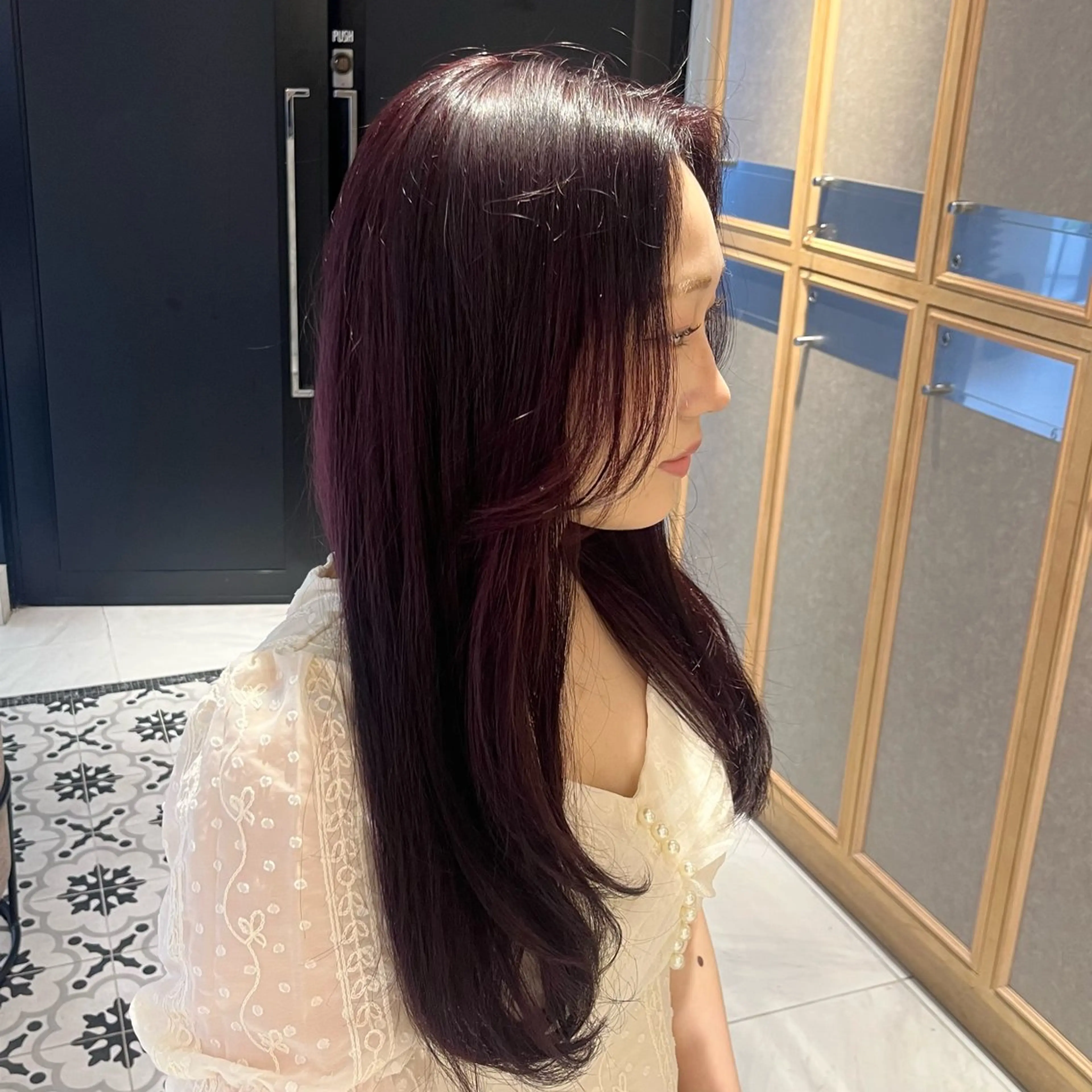 ロング カラー ボルドーカラー ブラウンカラー レッドカラー レッドブラウン カット ヘアカラー トリートメント ナミ🩶暗髪/暖色 ❤️/透明感/縮毛のヘアスタイル