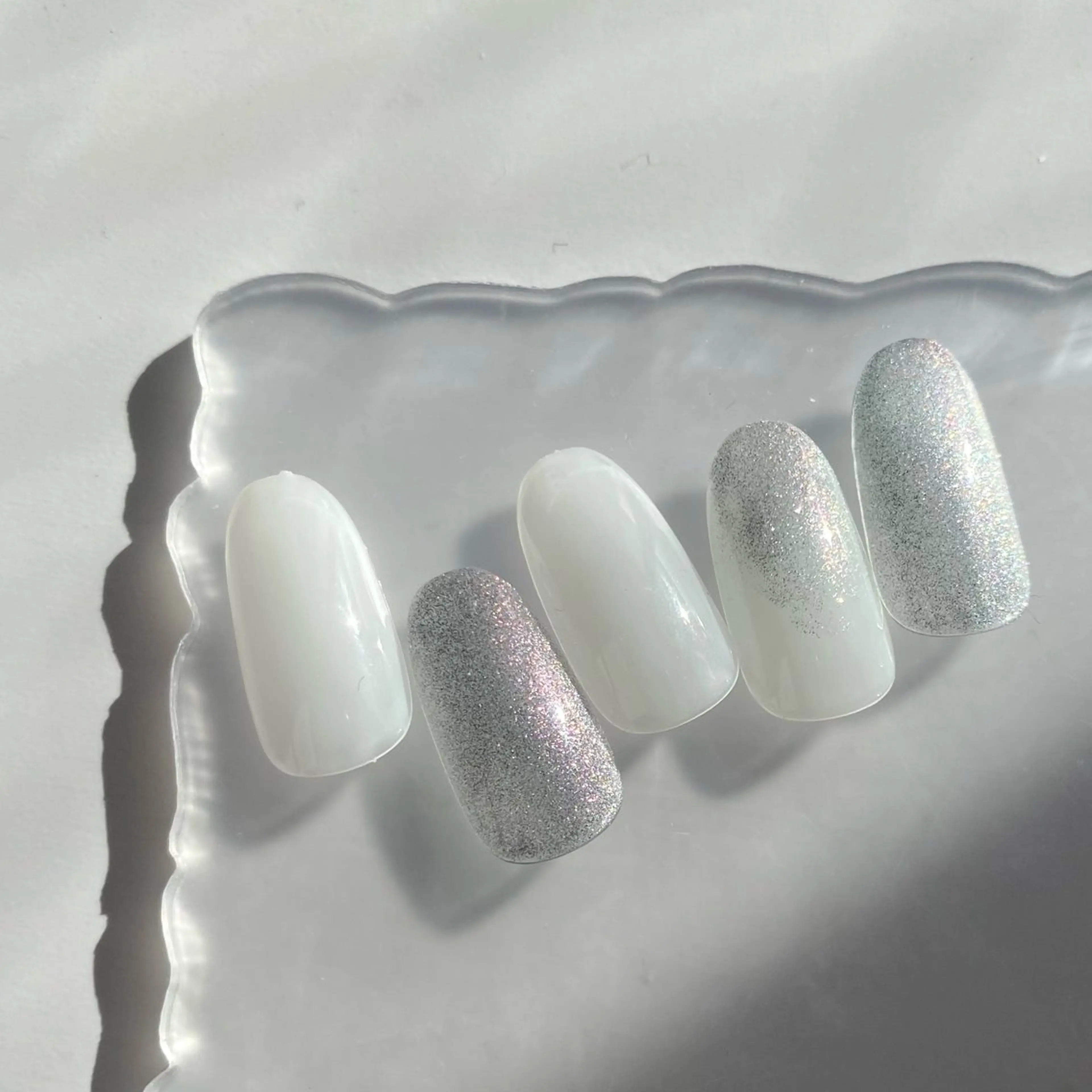 ネイル シンプルネイル Aoi💅🏻 表参道のネイルデザイン