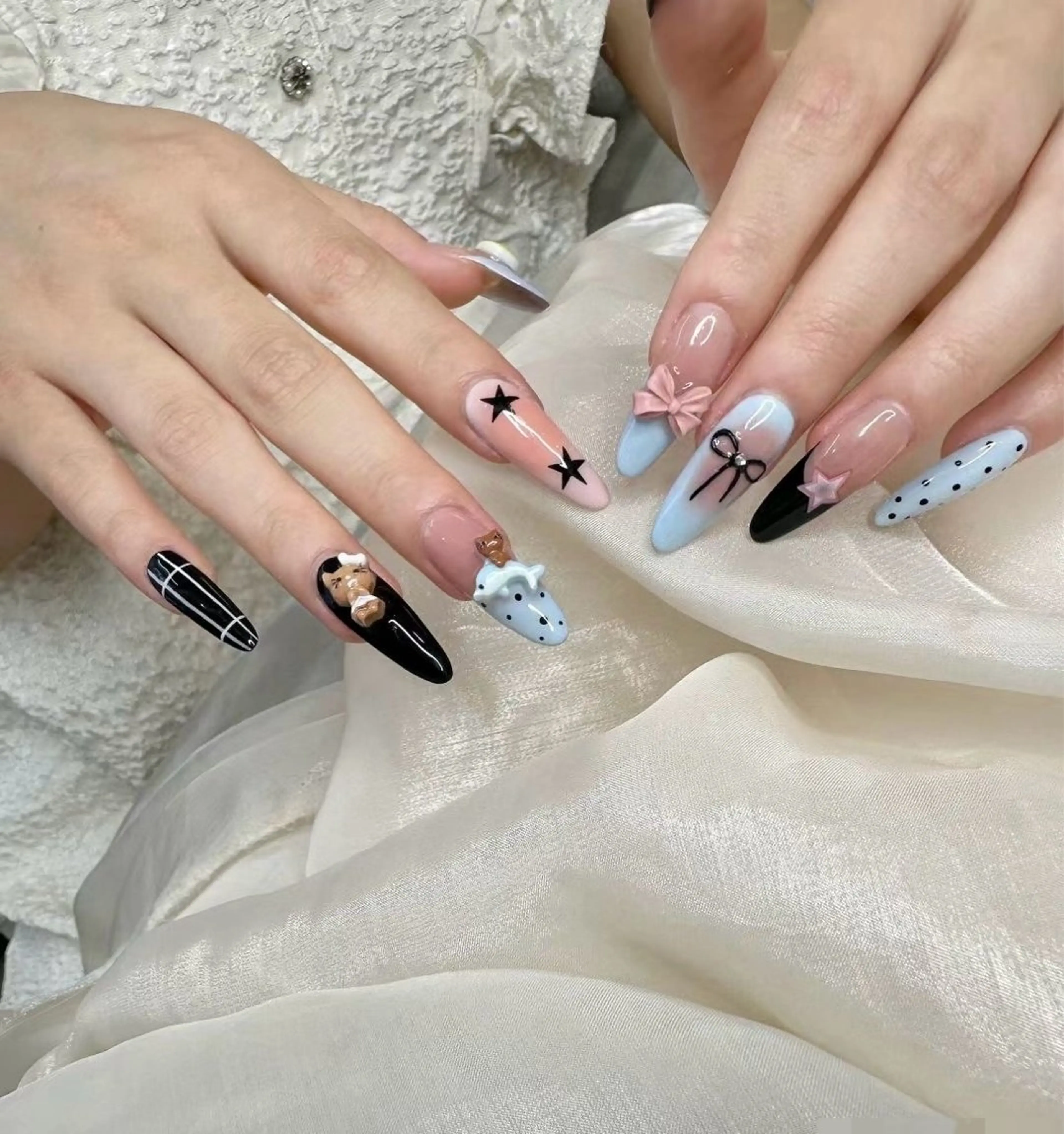 ネイル 長さ出し フレンチネイル グラデーション 卒業式 マグネットネイル ハンドネイル MIHANA NAILのネイルデザイン