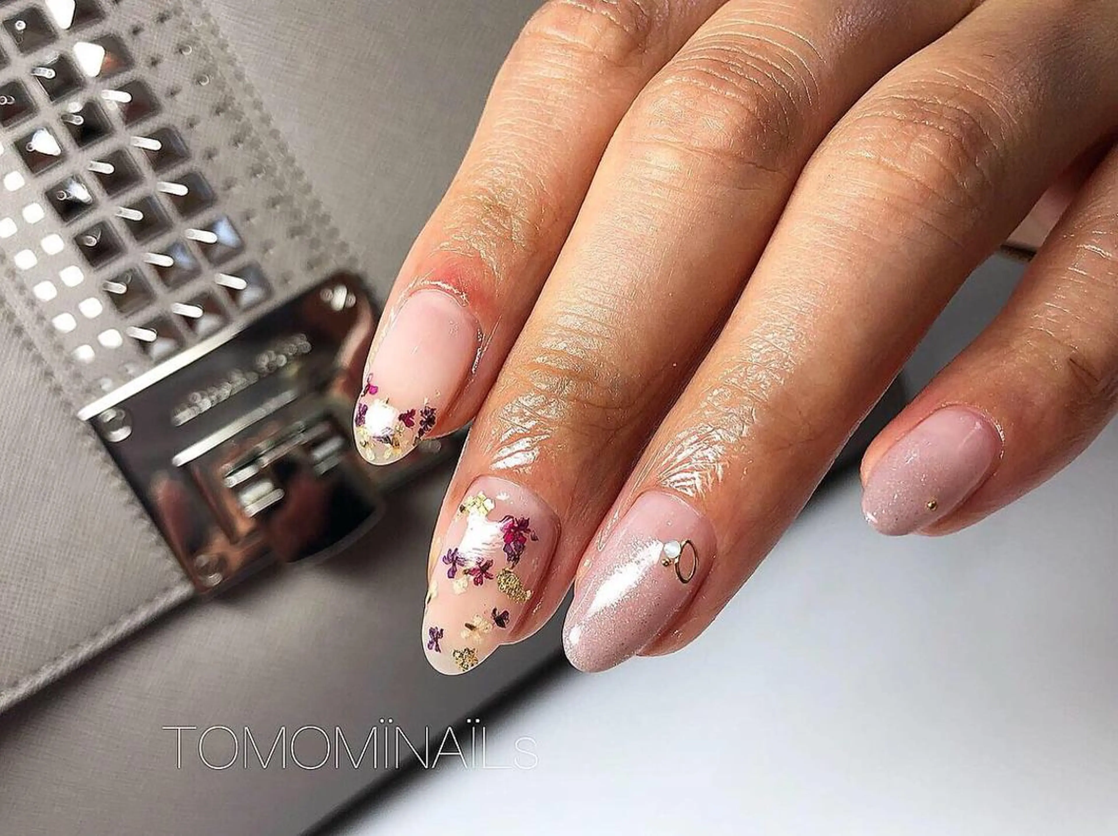 ネイル private salon TOMOMINAILs所属・TOMOMI NAILsのネイルデザイン
