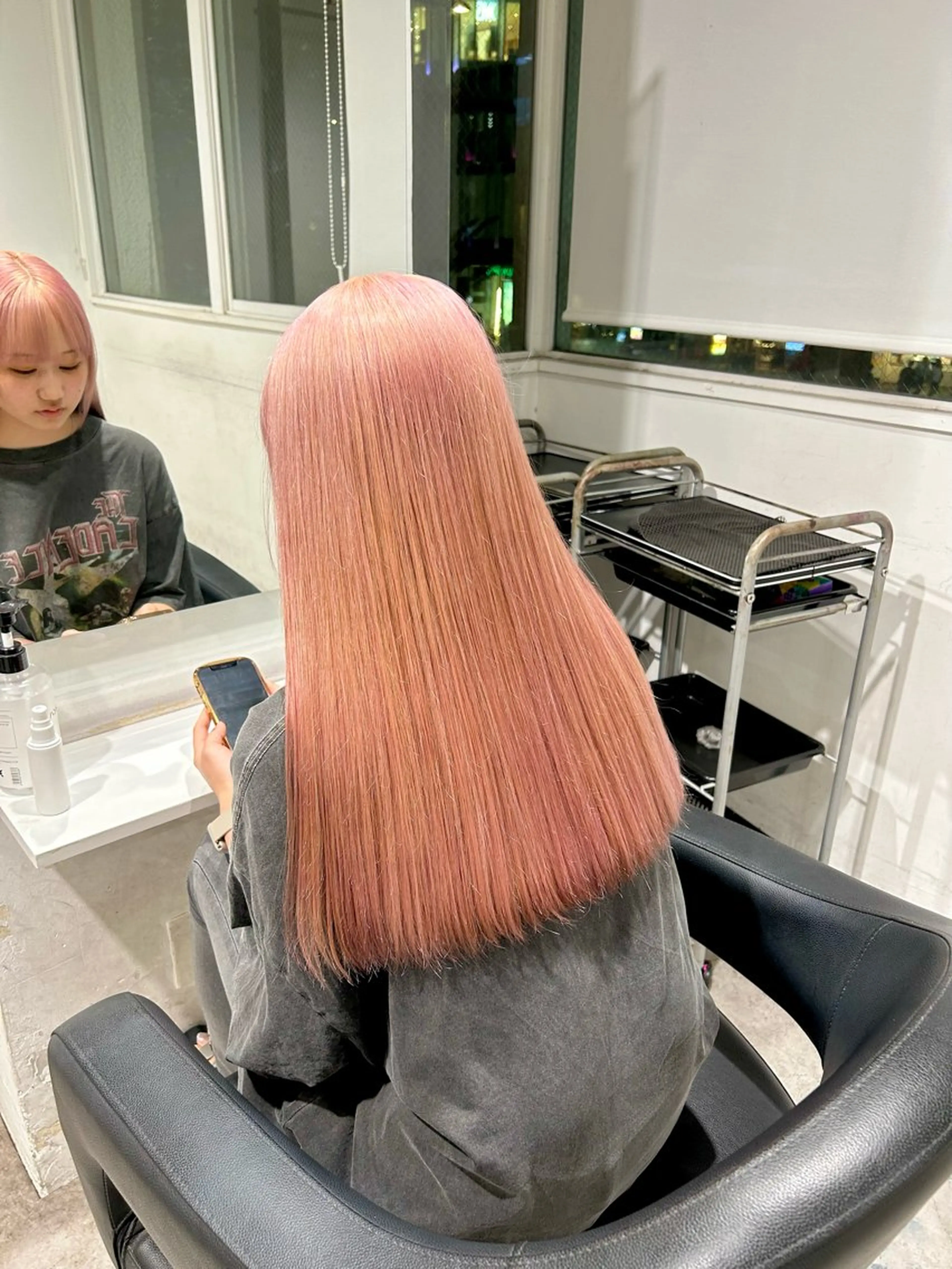 ロング カラー ヘアアレンジ トレンドモテカラー 🩷色落ちまで可愛くのヘアスタイル