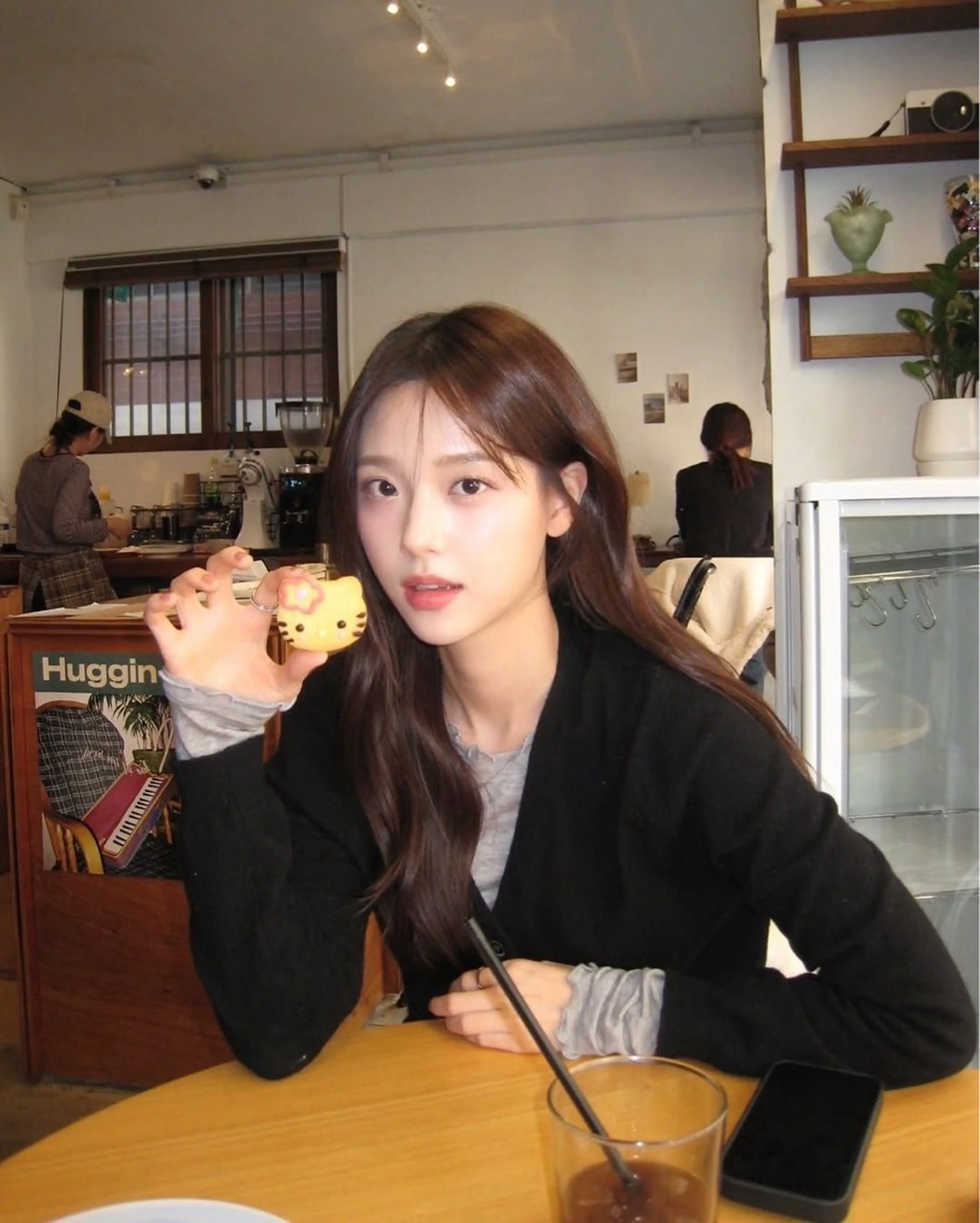 ロング カラー カット ヘアカラー トリートメント 莉乃/縮毛矯正/髪質 改善/艶カラーのヘアスタイル