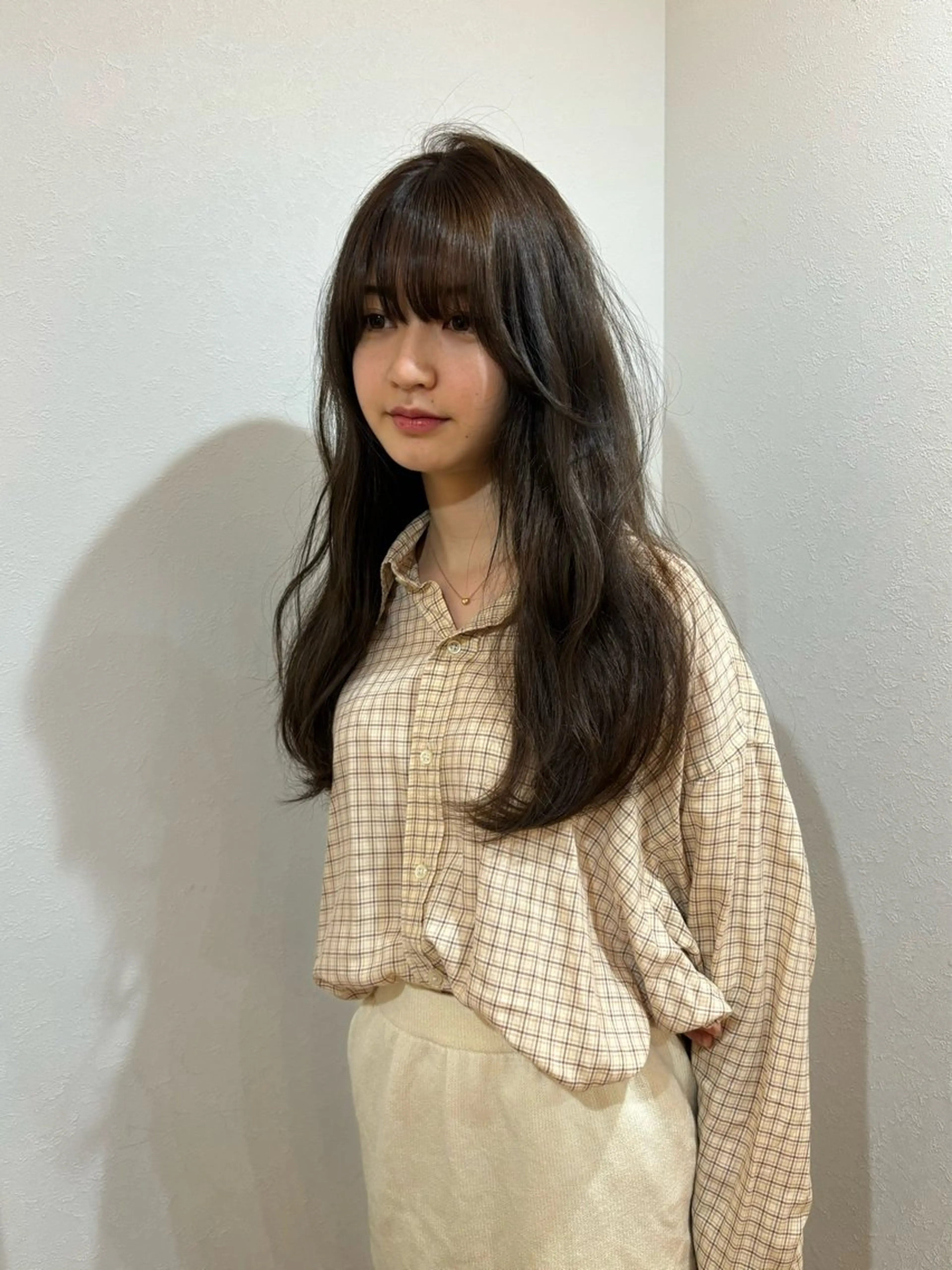 ミディアム 林　蓮／レイヤー /透明感カラーのヘアスタイル