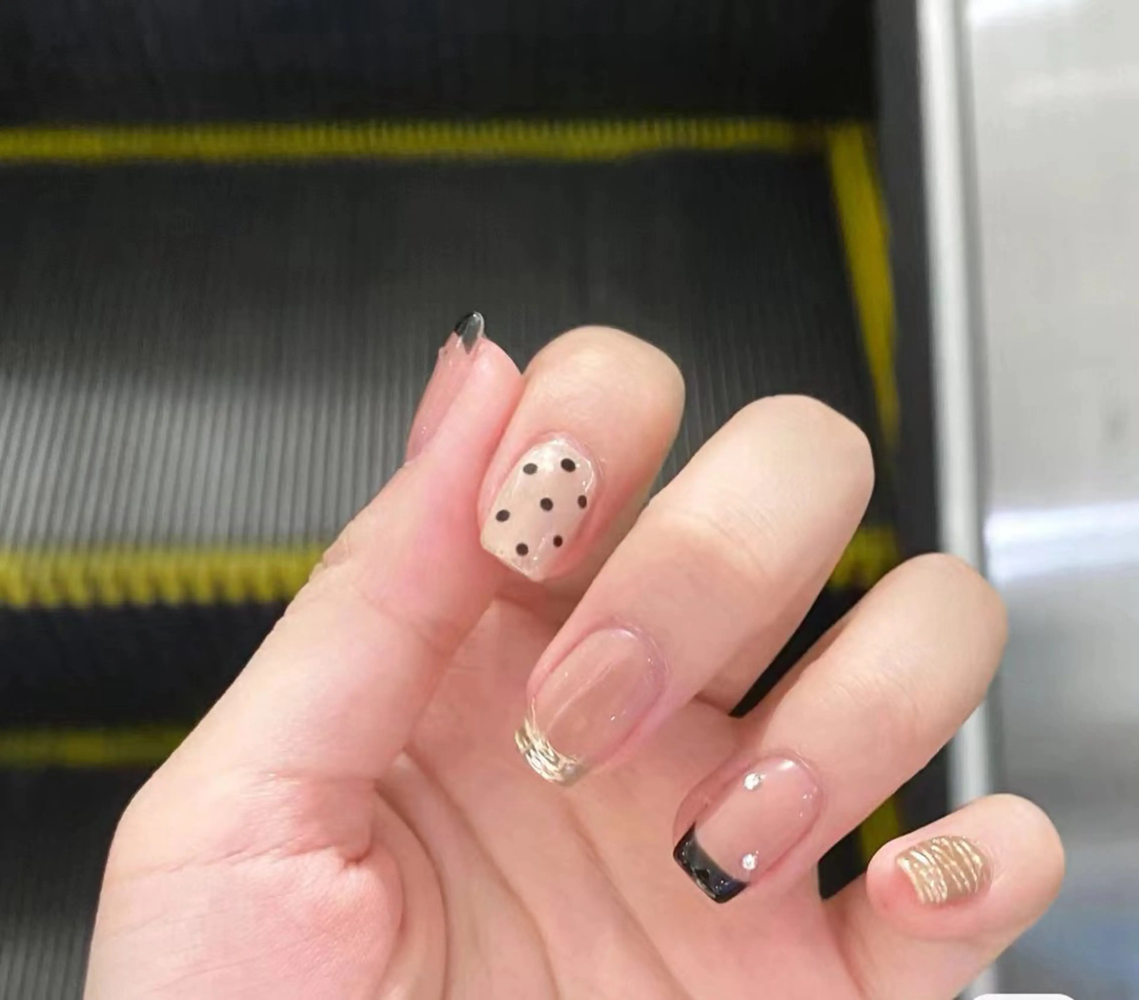 ネイル アートネイル オーロラネイル クリアネイル 長さ出し フレンチネイル 神本 嵐のネイルデザイン