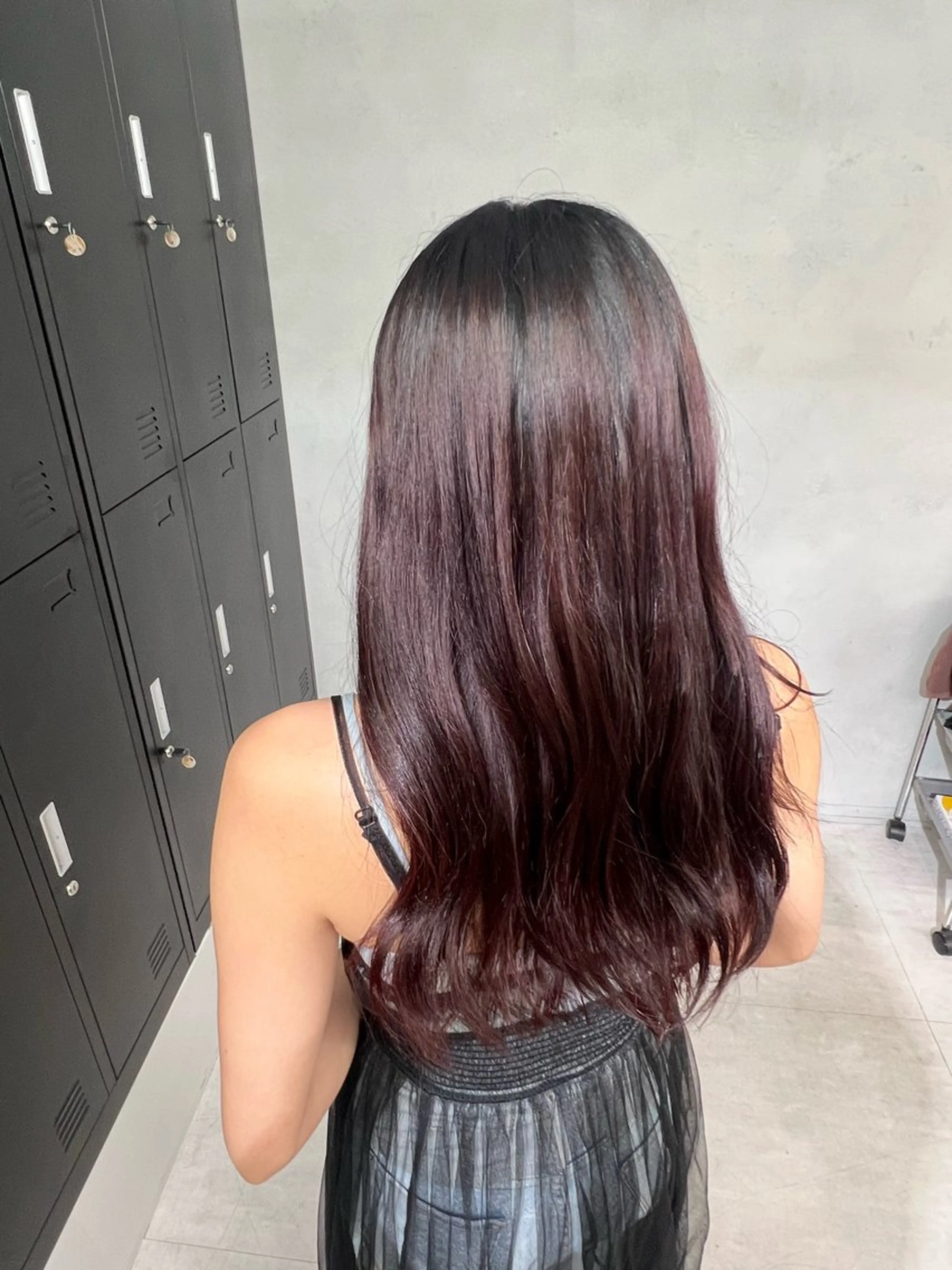 カラー 小森聖奈 韓国風レイヤーカットのヘアスタイル