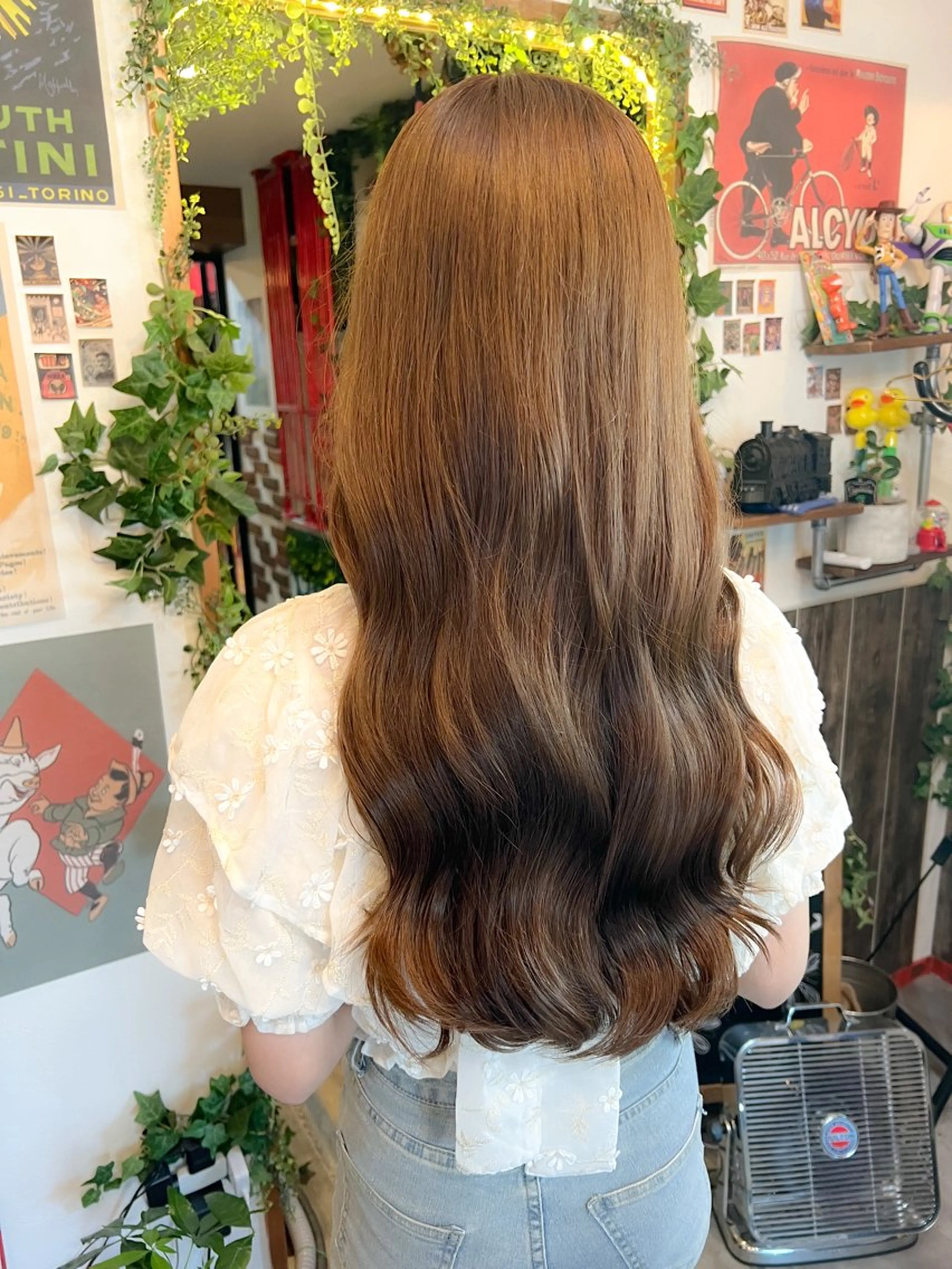 ロング カラー ブリーチ 透明感カラー ブリーチなしカラー ヘアカラー カラーパティシエ facce🌼ikoのヘアスタイル