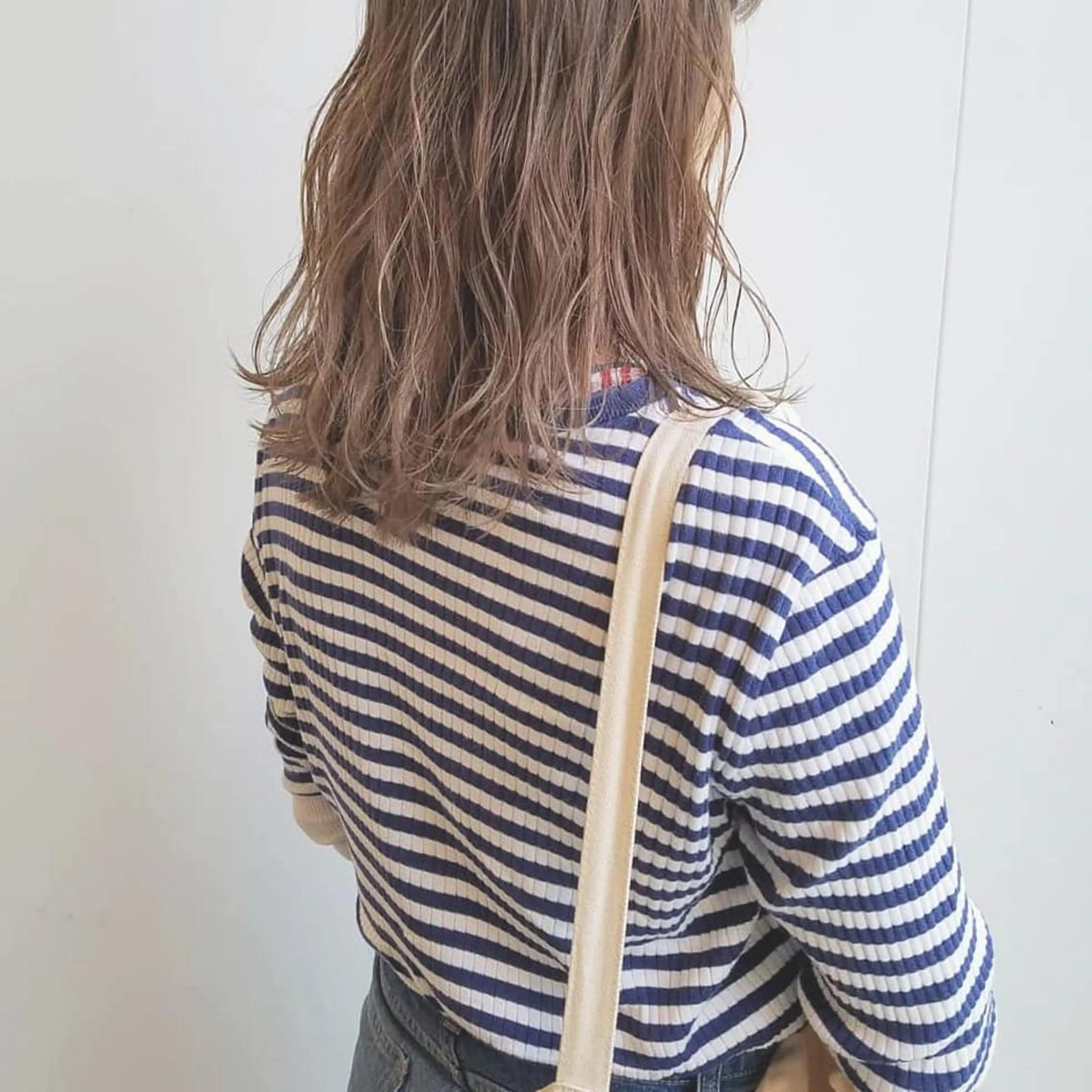 ミディアム カラー ベージュカラー ブロンド ブロンドベージュ iplus まつげ、眉毛、耳つぼのマツエク・マツパデザイン