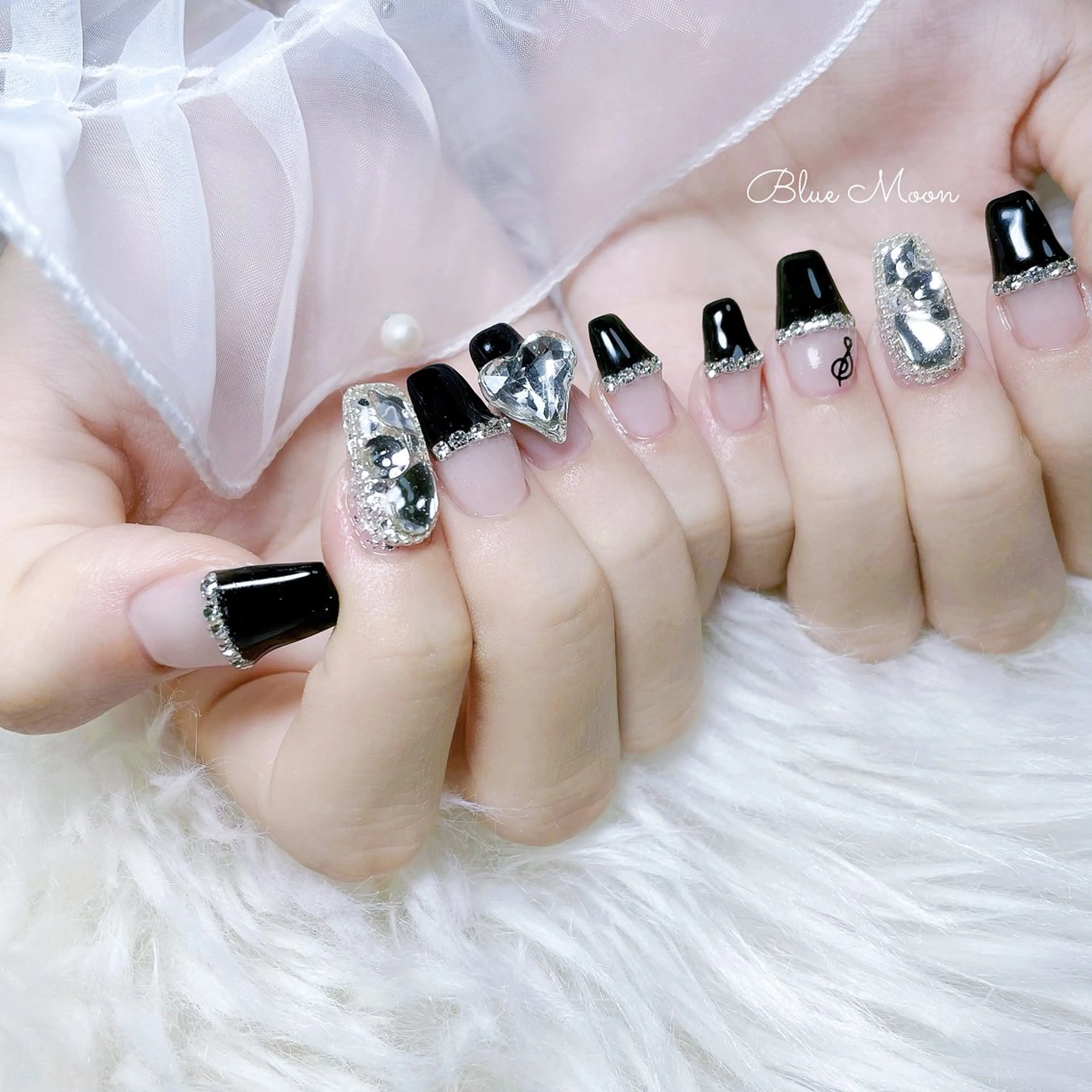 ネイル ハート ハンドネイル フットネイル ハンドケア nail salon Blue Moonのネイルデザイン