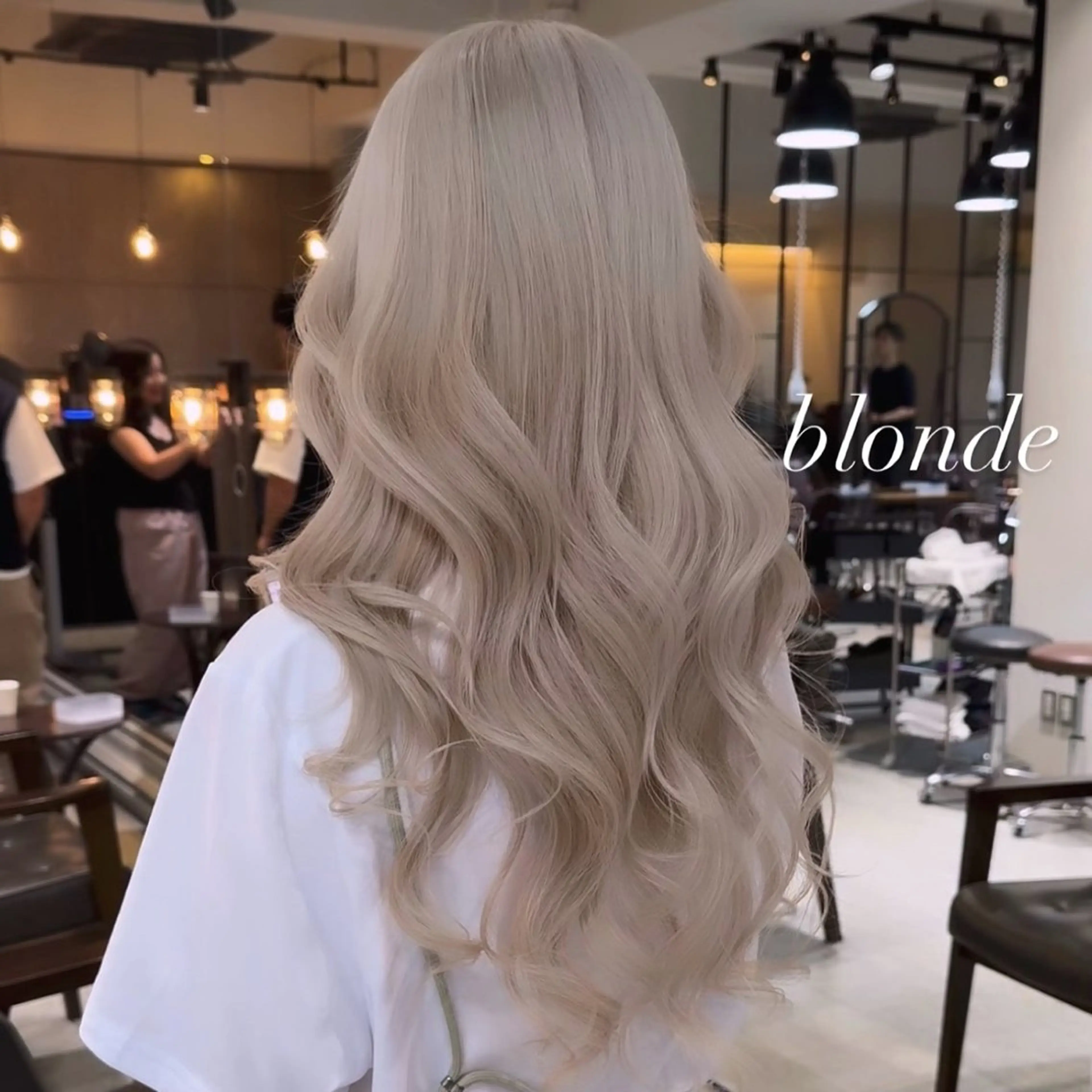 ロング カラー カット ヘアカラー トリートメント ヘアセット 💜ハイトーン💛 マジカルかいちゃんのヘアスタイル