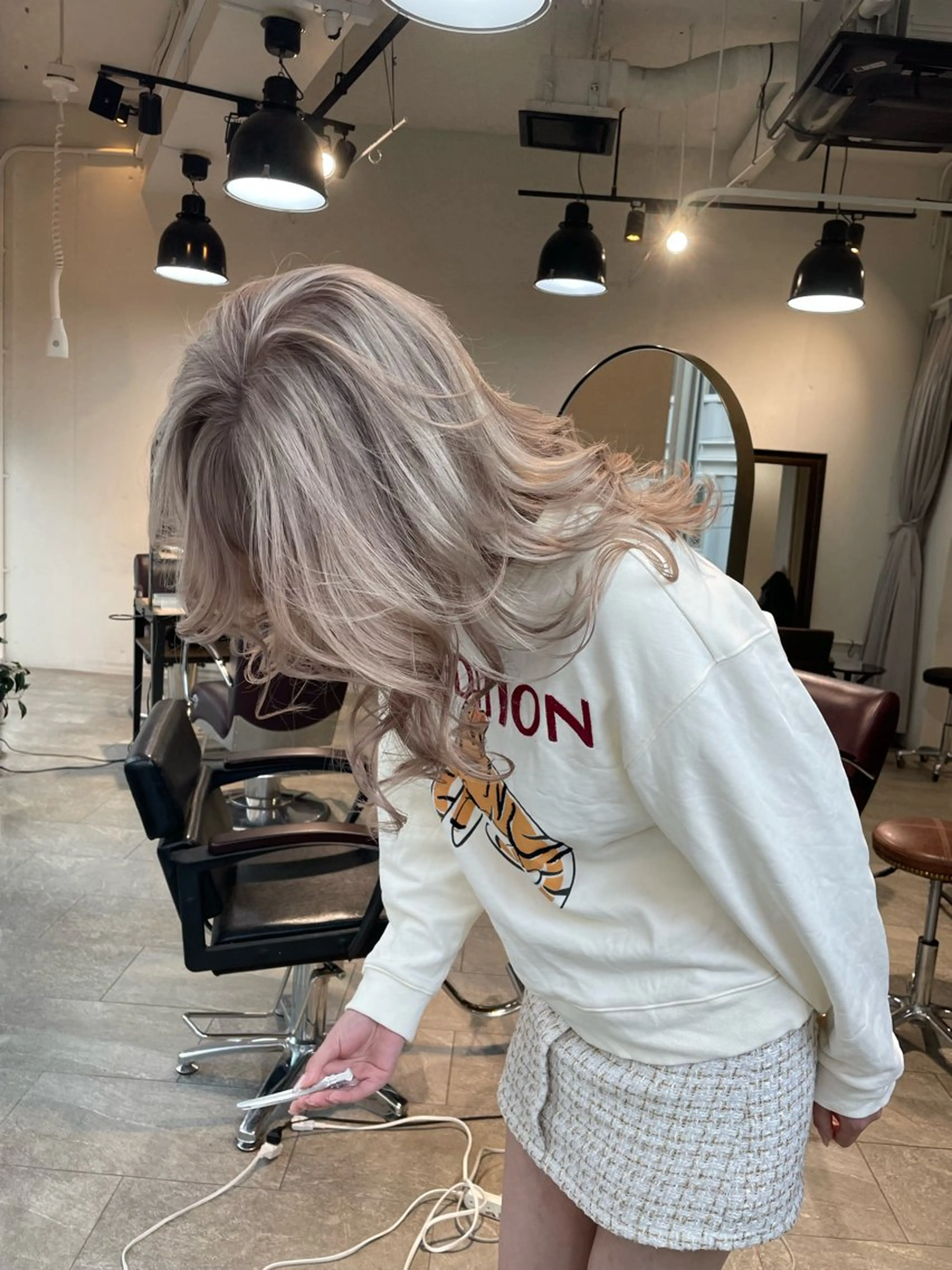 ロング カラー カット ヘアカラー トリートメント ヘアセット 💜ハイトーン💛 マジカルかいちゃんのヘアスタイル