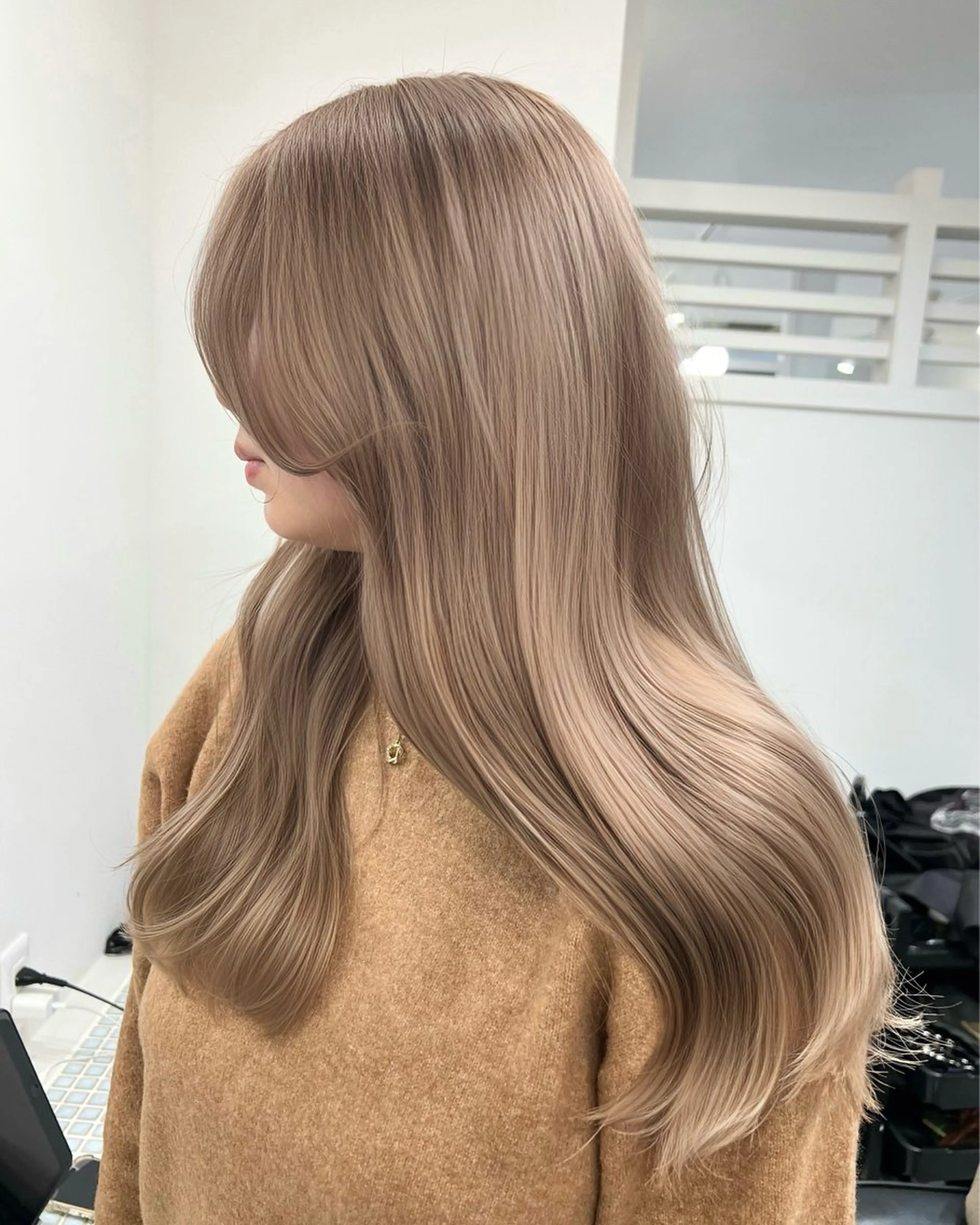 ロング カラー カット ヘアカラー Via officialのヘアスタイル