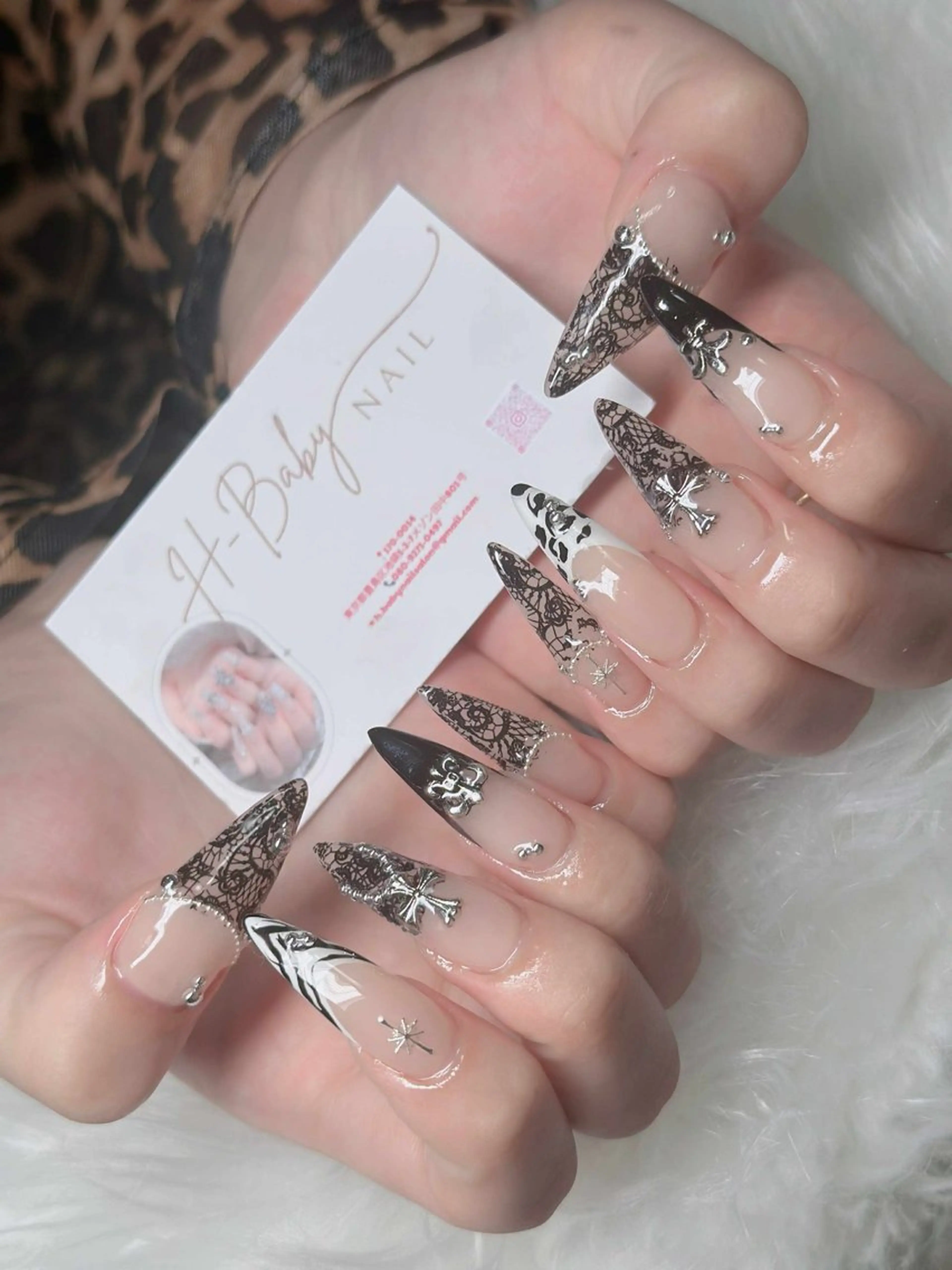 ネイル フレンチネイル ジェルネイル ガラスフレンチ ハロウィン ハート ハンドネイル H.baby Nail Salonのネイルデザイン