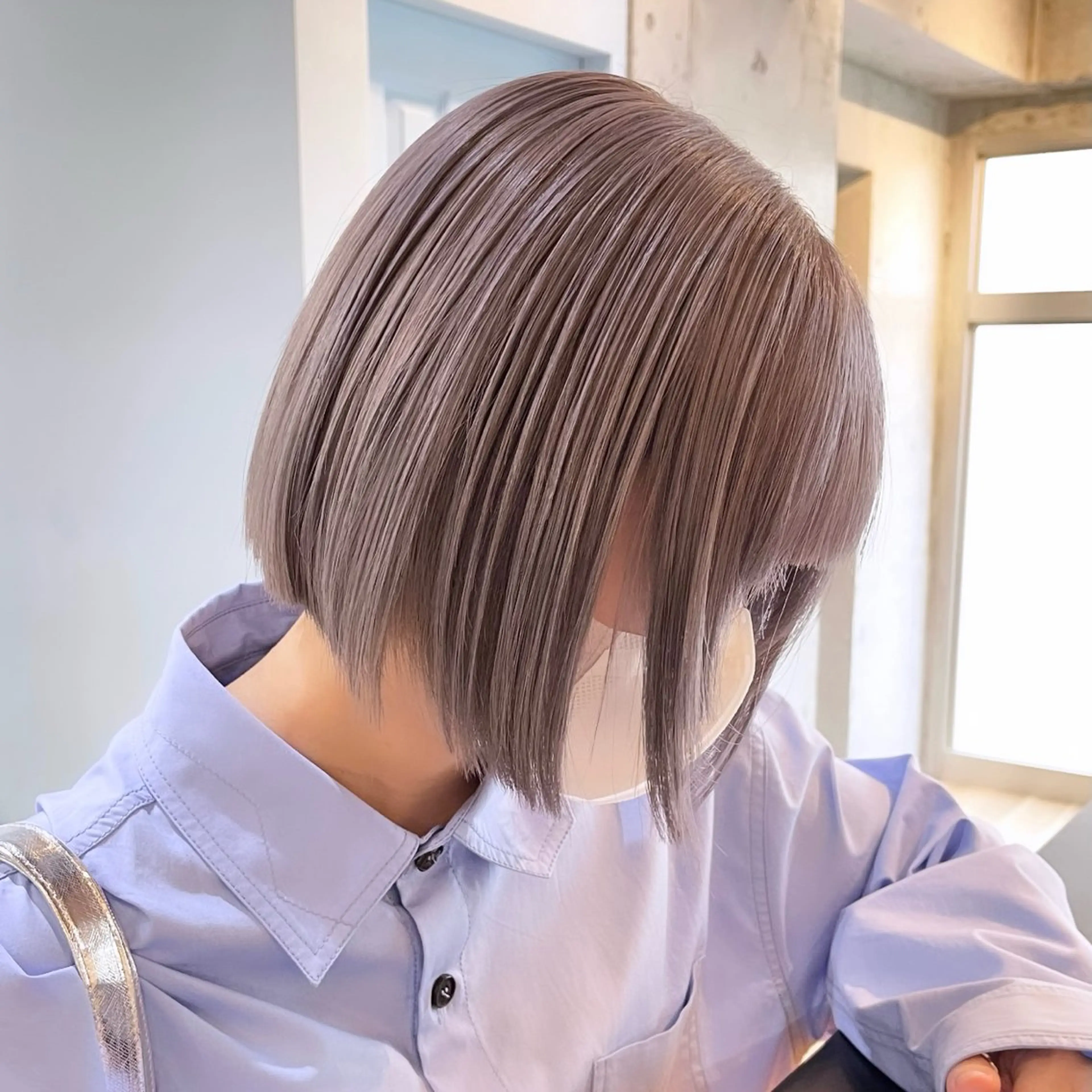 ショート カラー グレージュ カット ヘアカラー トリートメント ムラ修正💎 艶髪ハイトーン💎のヘアスタイル