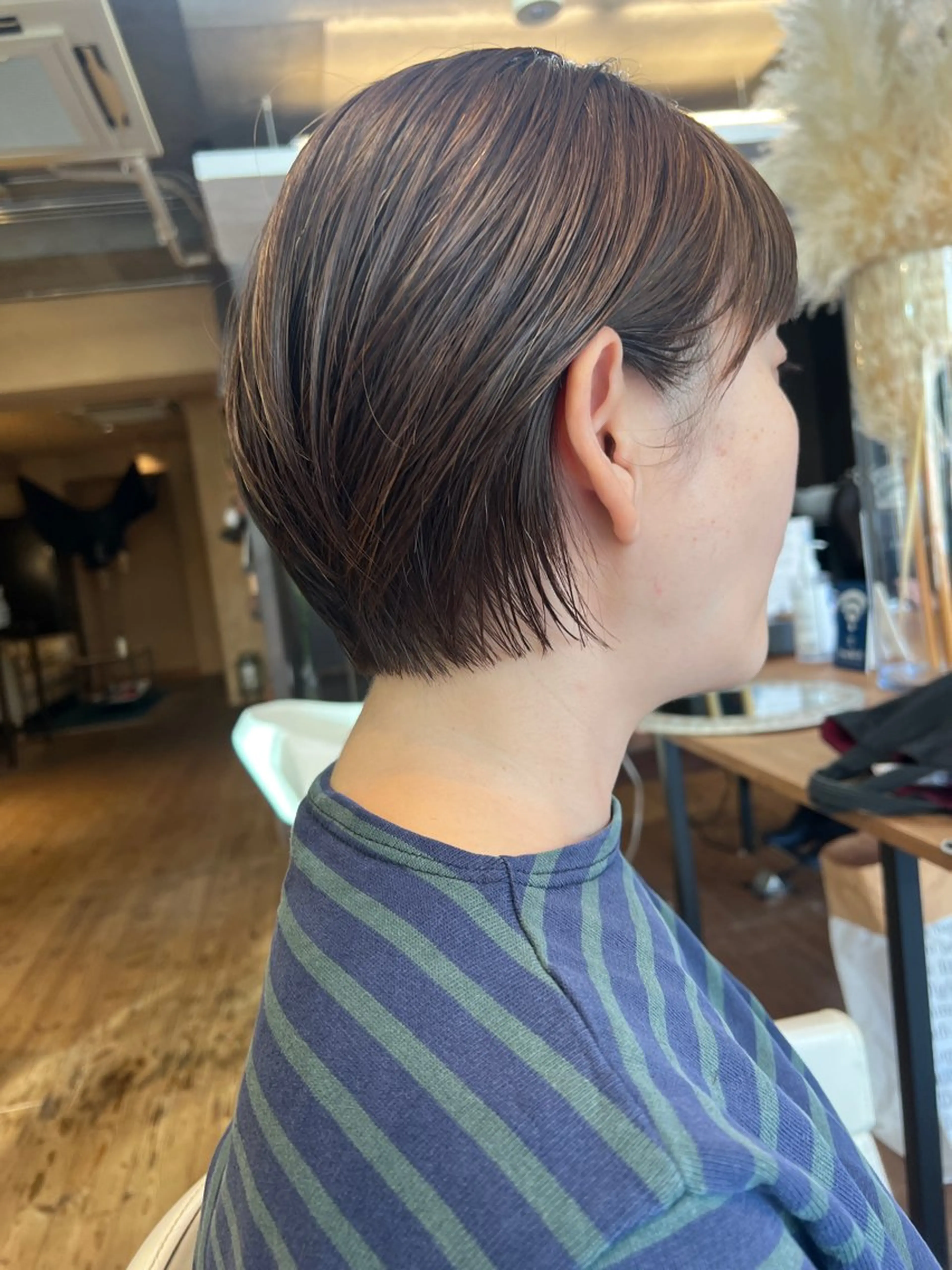 ショート カラー カット BEACH　HAIR&NAIL所属・両国駅徒歩1分⭐️ アイロン仕上げのヘアスタイル