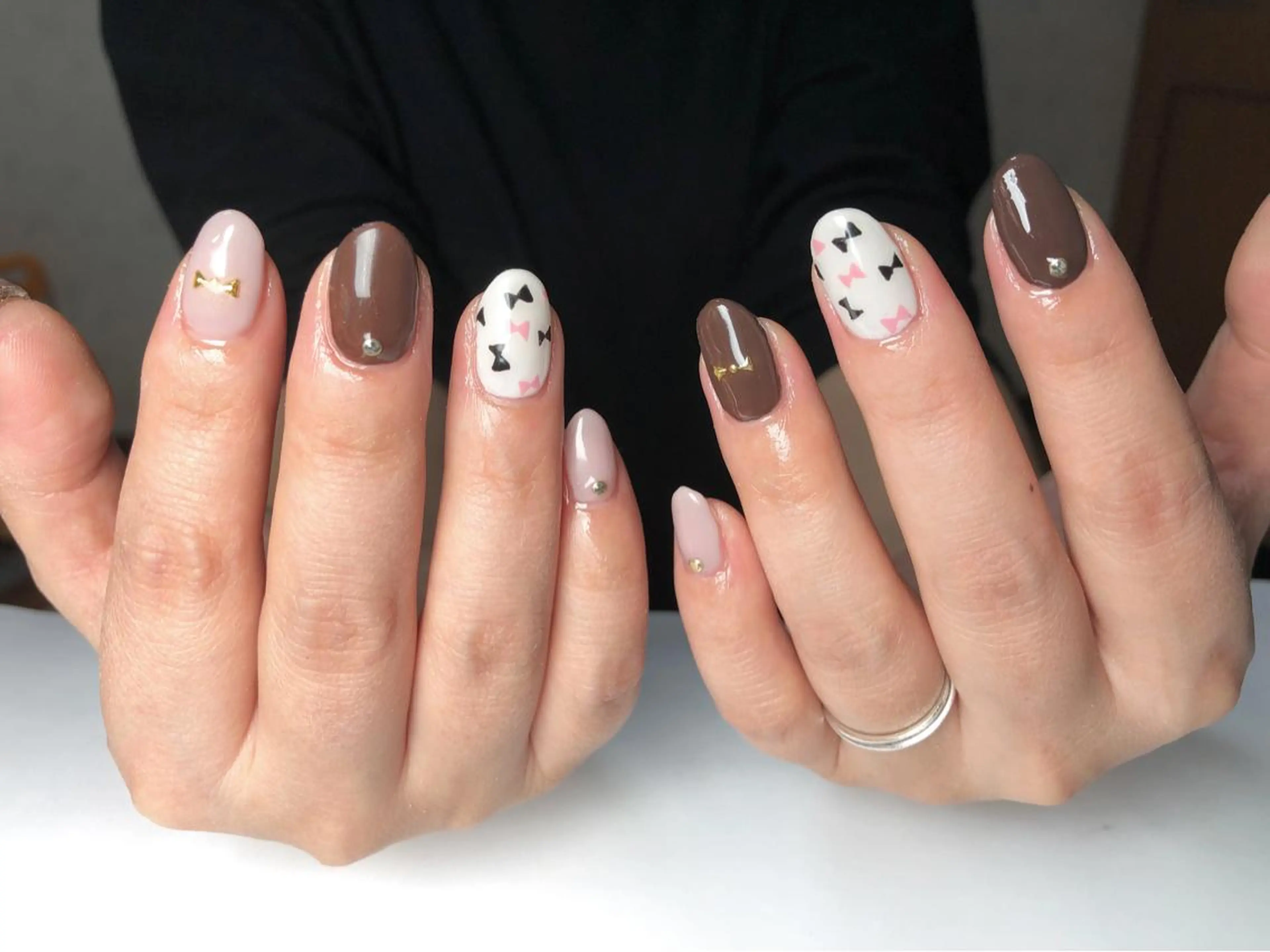 ネイル 持ち込み リボン バレンタイン ハンドネイル gui amichantoco所属・gui amichanのネイルデザイン