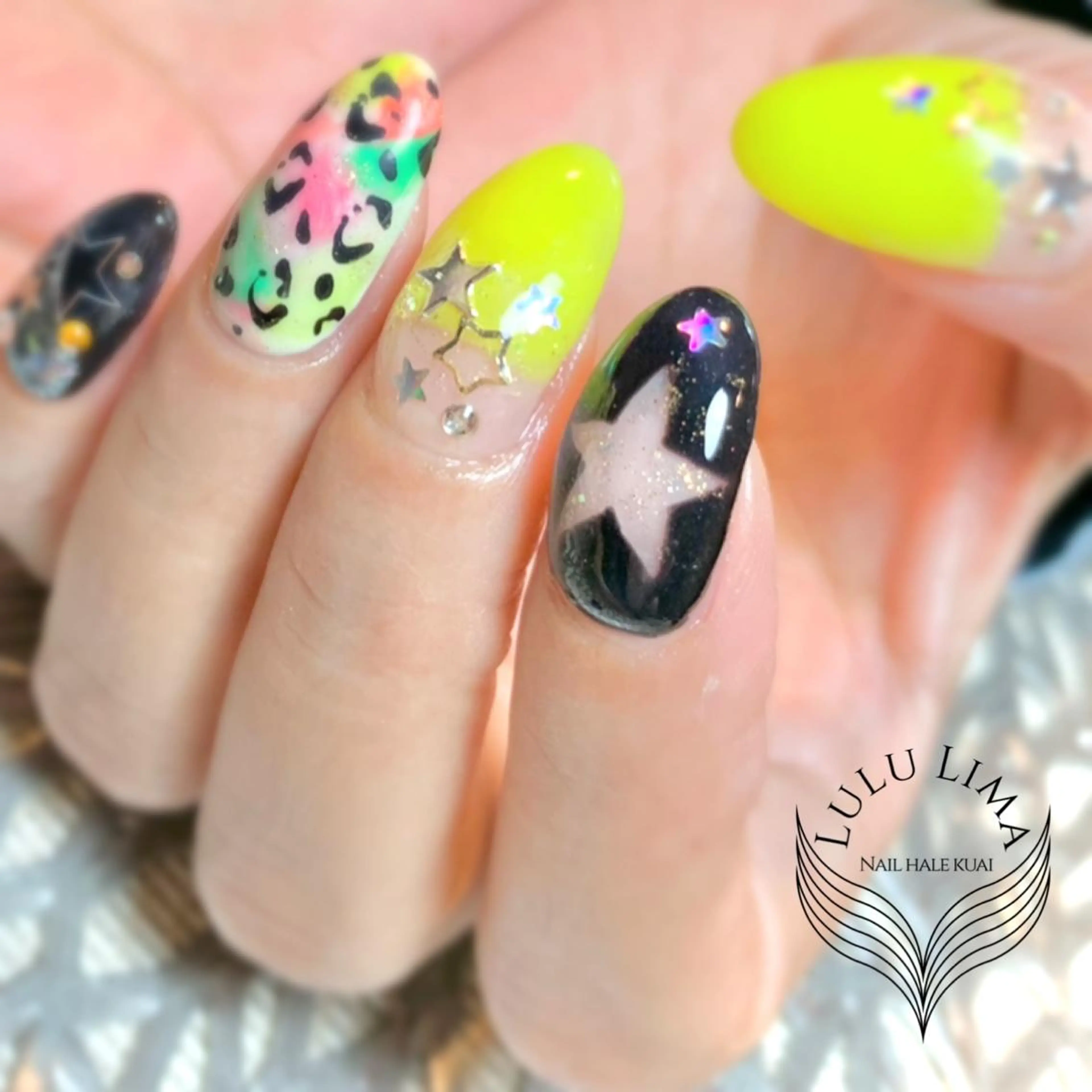 ネイル ハンドネイル ハンドケア LULU LIMAのネイルデザイン