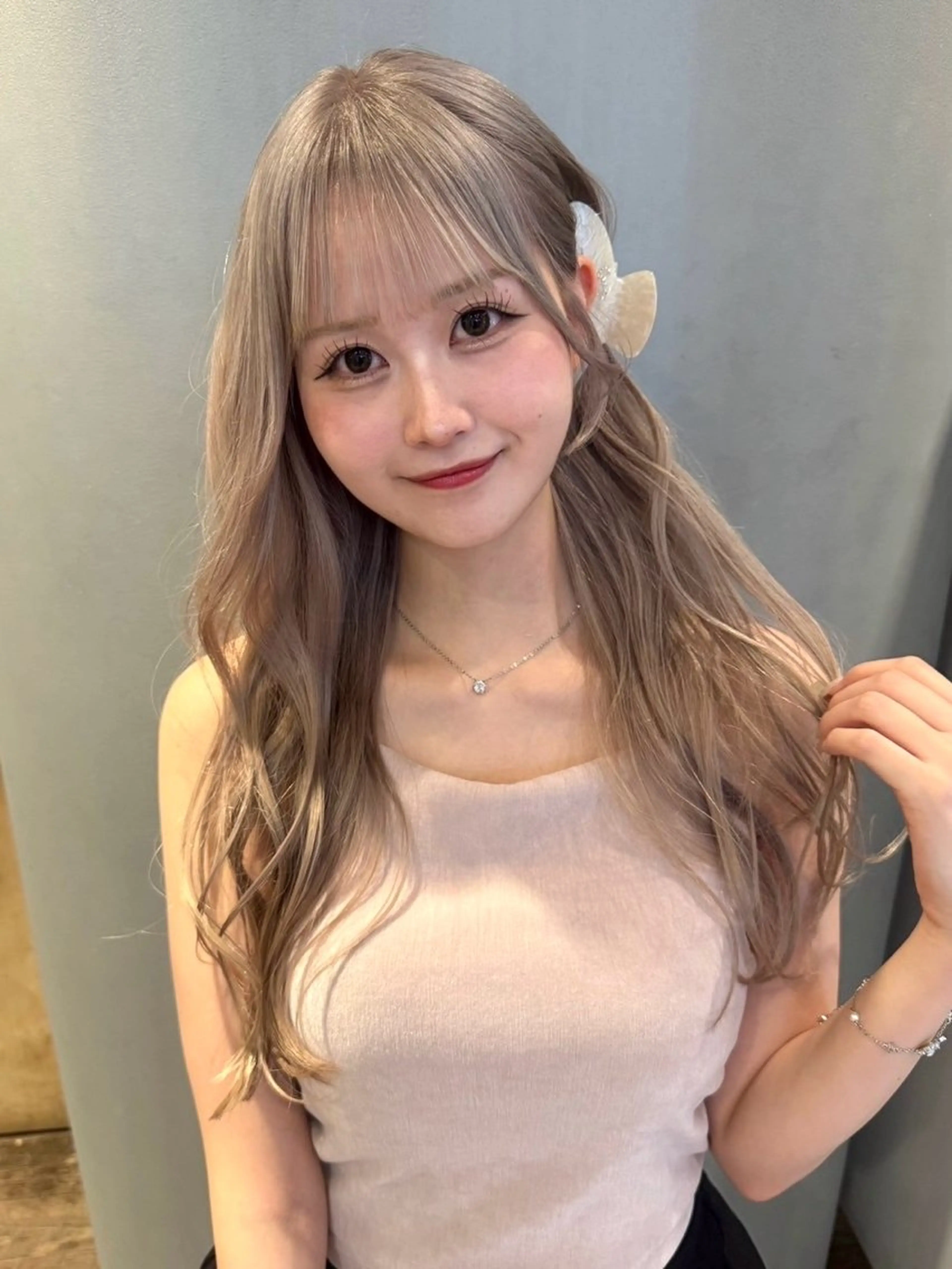 ロング カラー ブリーチ ヘアカラー lot Karen / 心斎橋のヘアスタイル