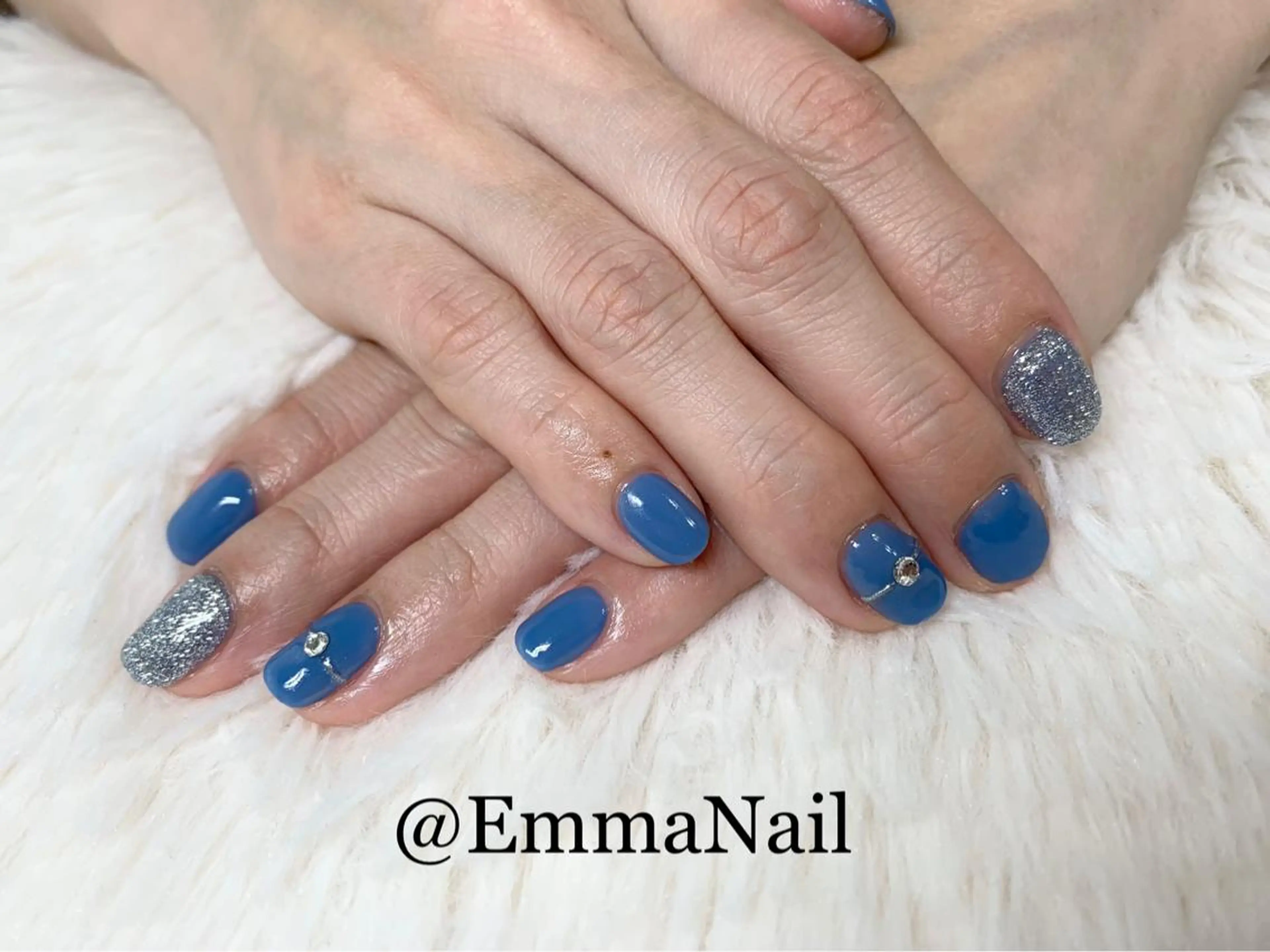 ネイル ジェルネイル ハンドネイル salon EM&A emiのネイルデザイン