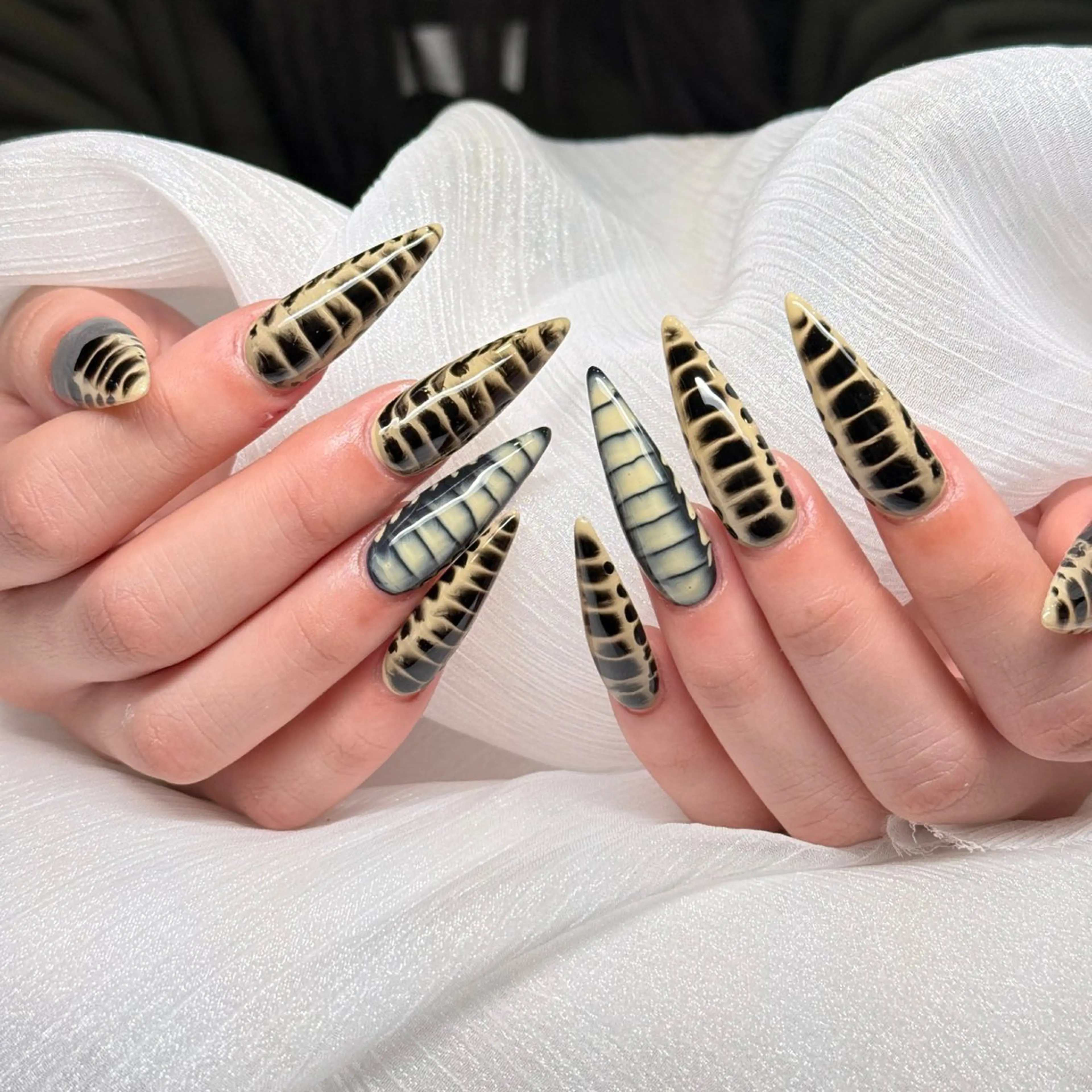 ネイル オーロラネイル ブルー チークネイル フットネイル フレンチネイル ハンドネイル Hana ハナのネイルデザイン