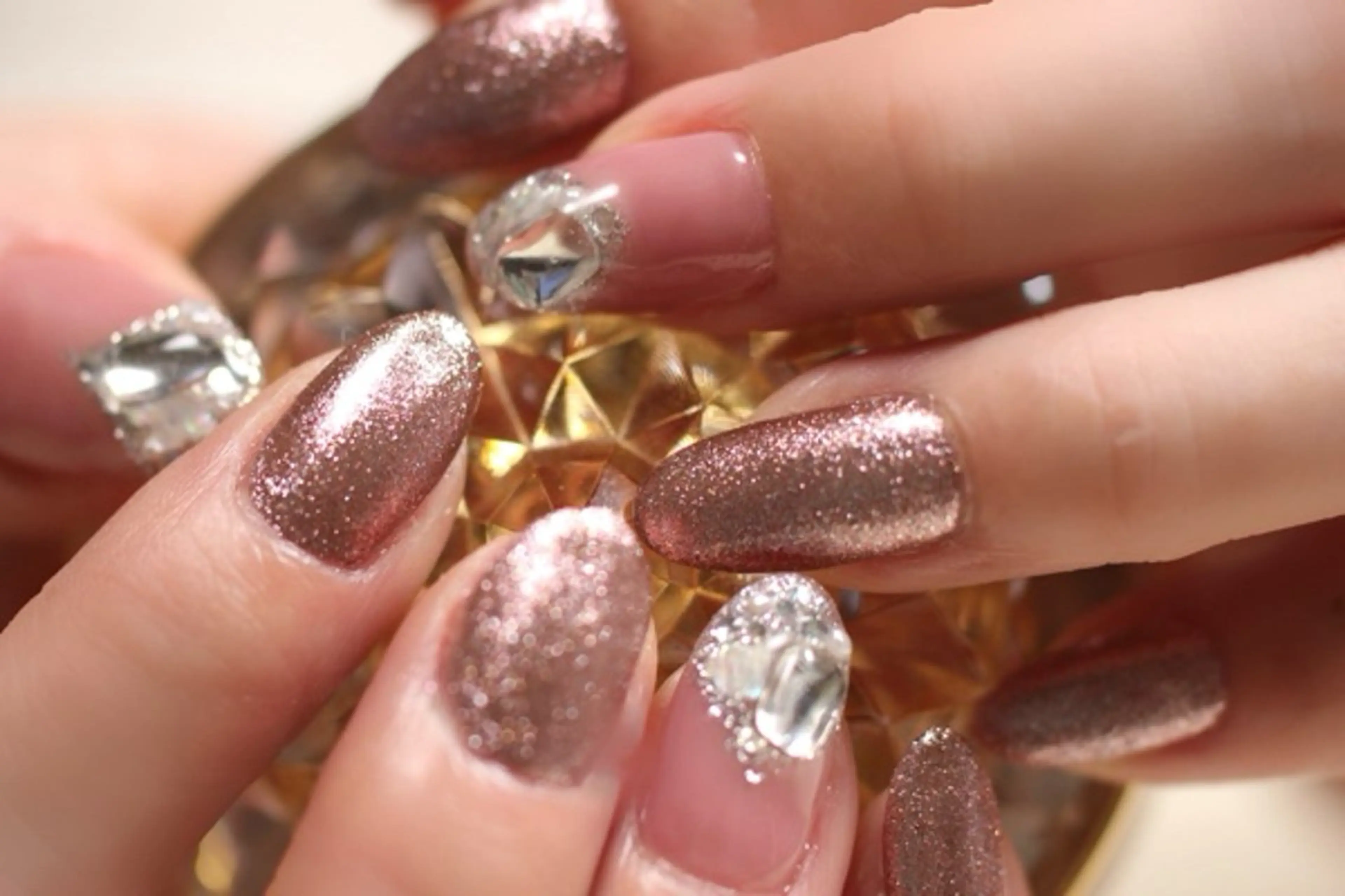 ネイル ジェルネイル ラメ(グリッター) ママリンド　志村坂上店所属・しみ えんのネイルデザイン