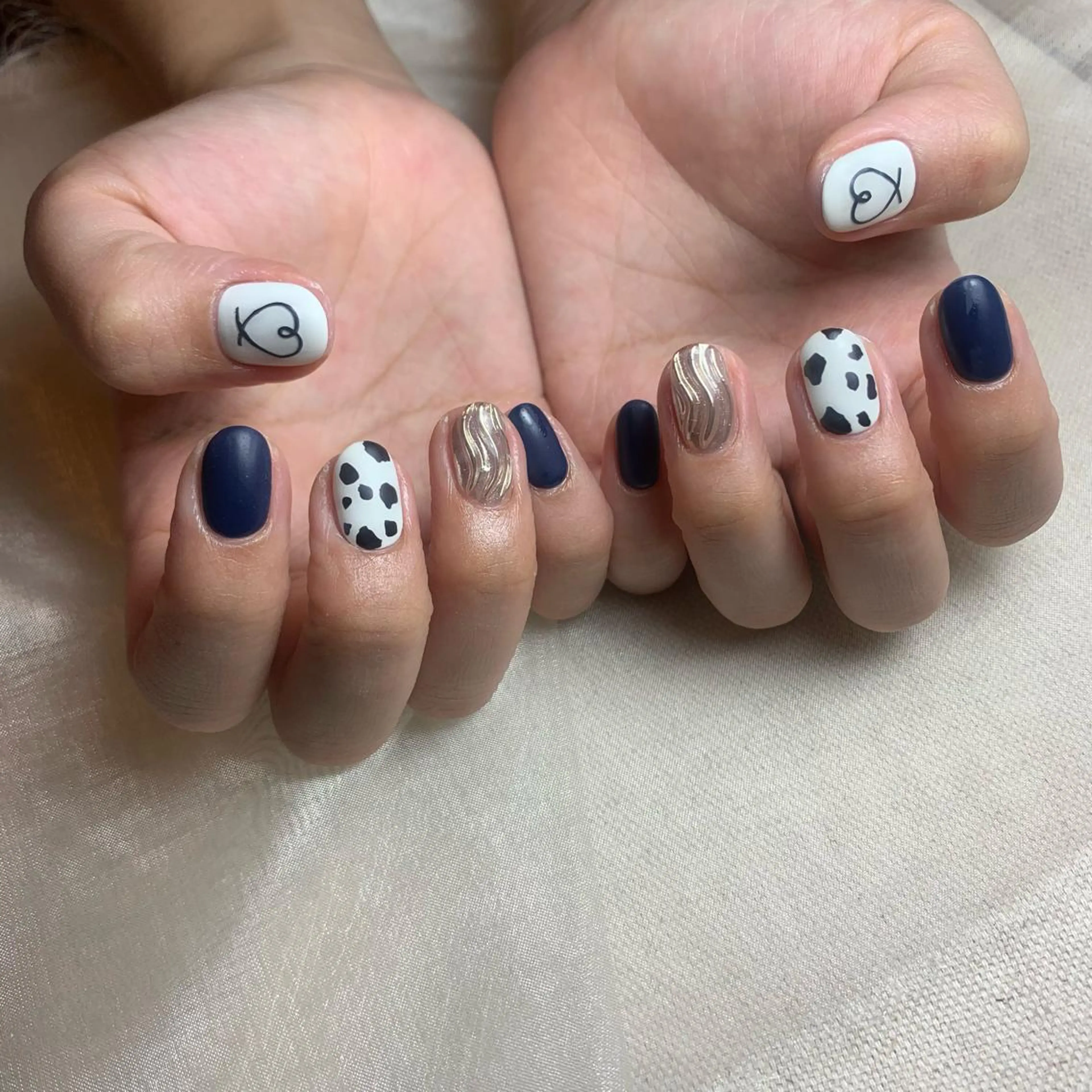 ネイル アートネイル repos~ルポ~所属・里見 麗のネイルデザイン